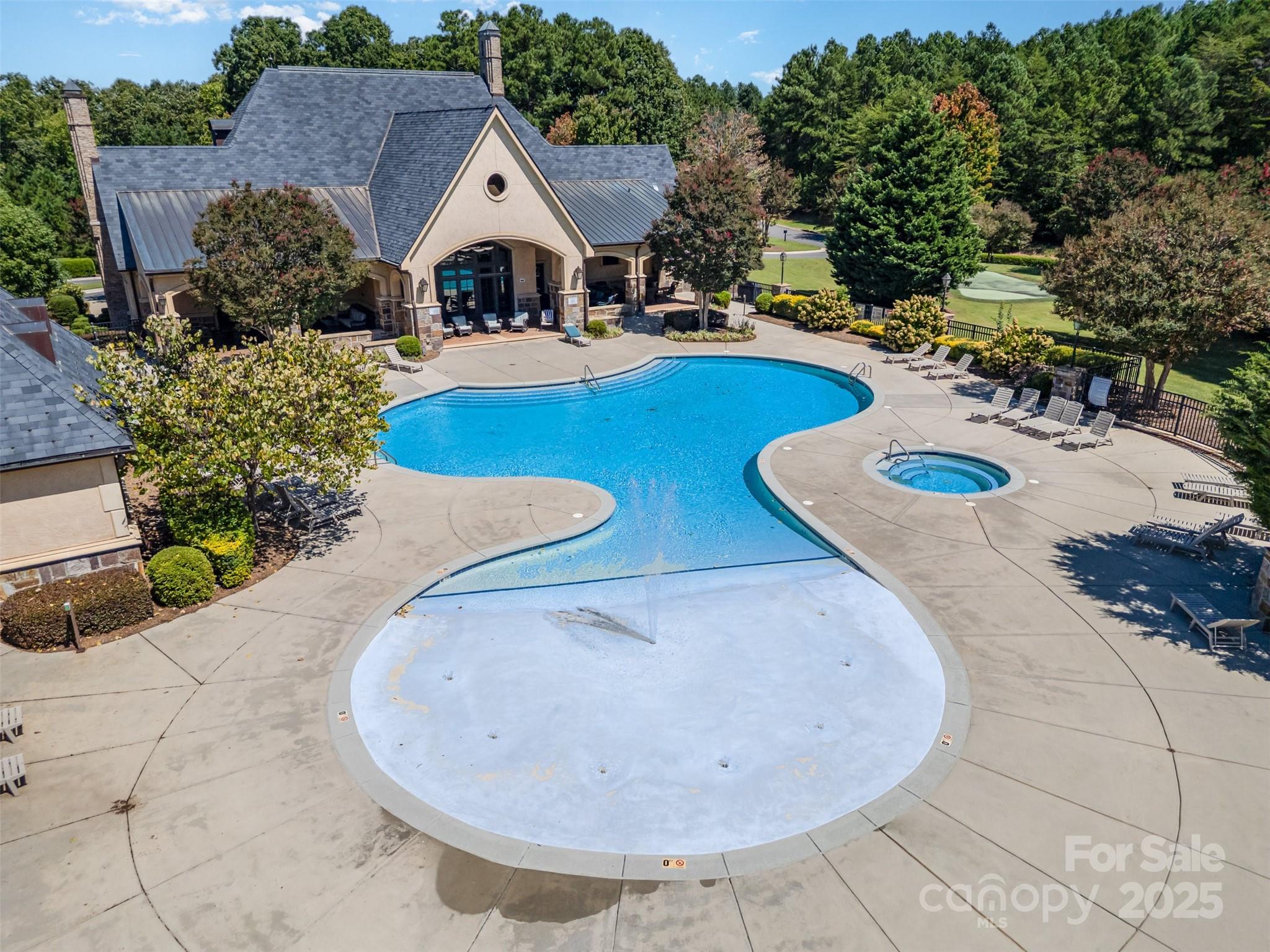 3000 Ashwood Park Property Photo 17