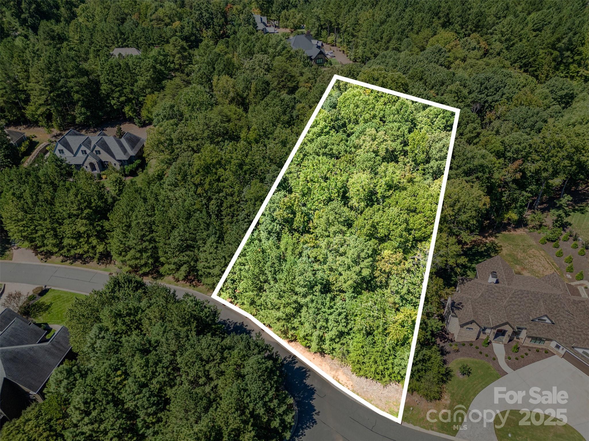 3200 Lake Pointe Drive Property Photo 3