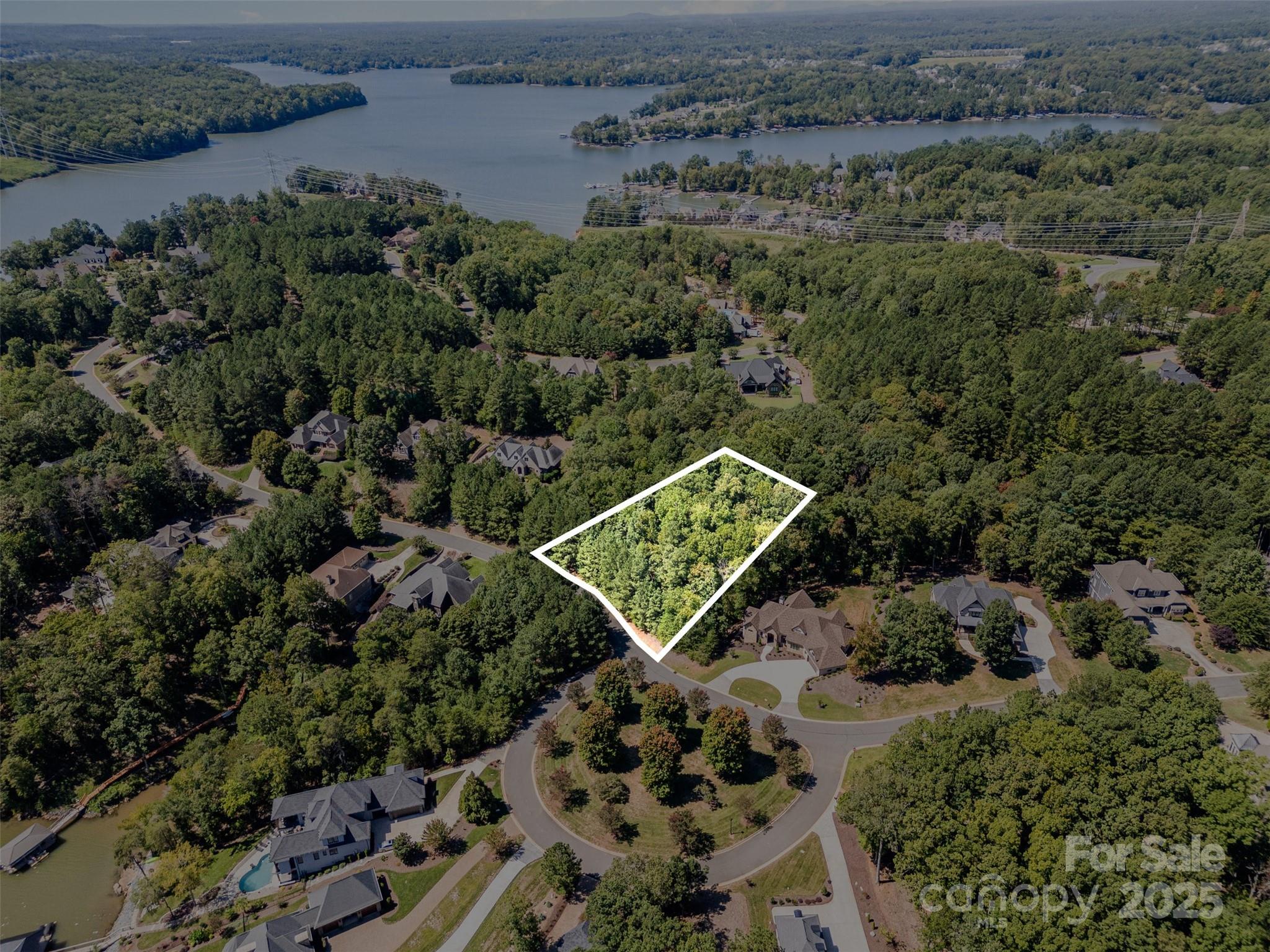3200 Lake Pointe Drive Property Photo 4