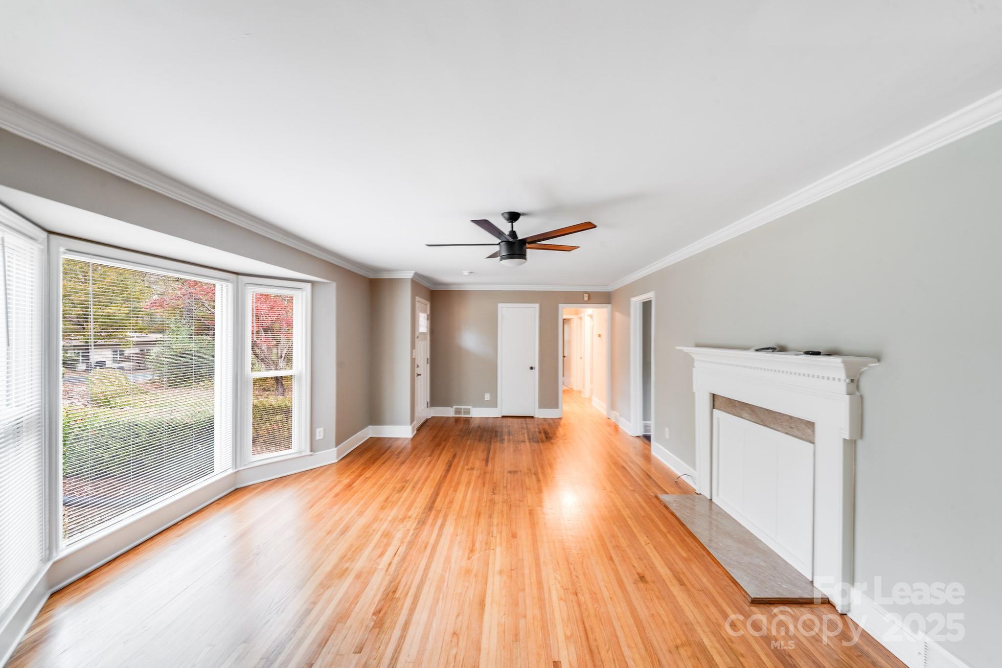 5600 Riviere Drive Property Photo 11