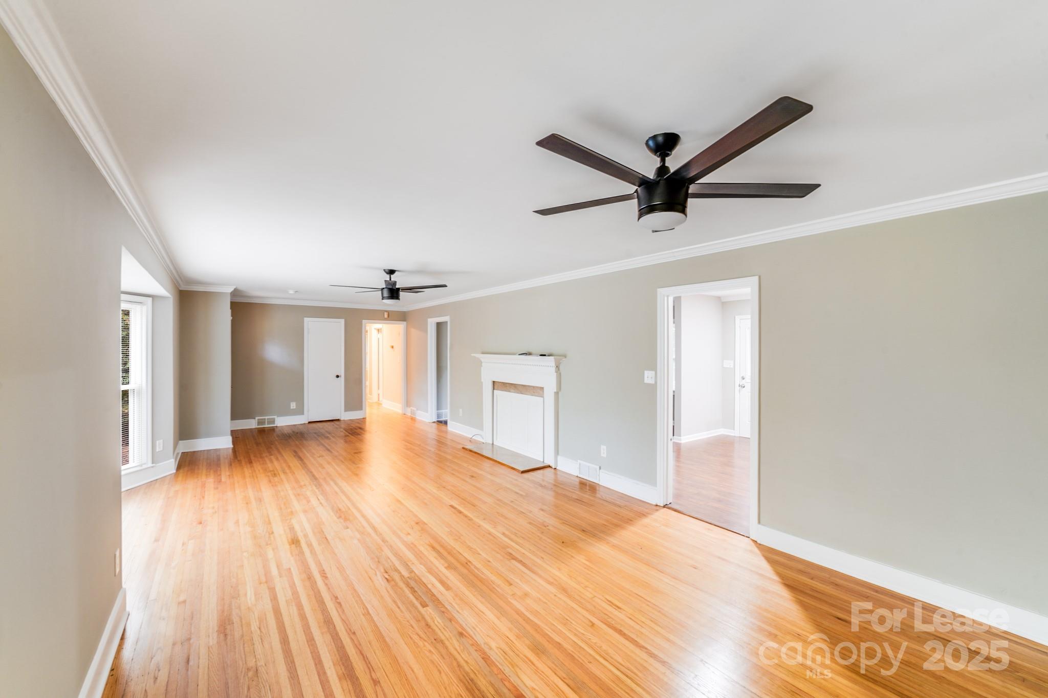 5600 Riviere Drive Property Photo 14