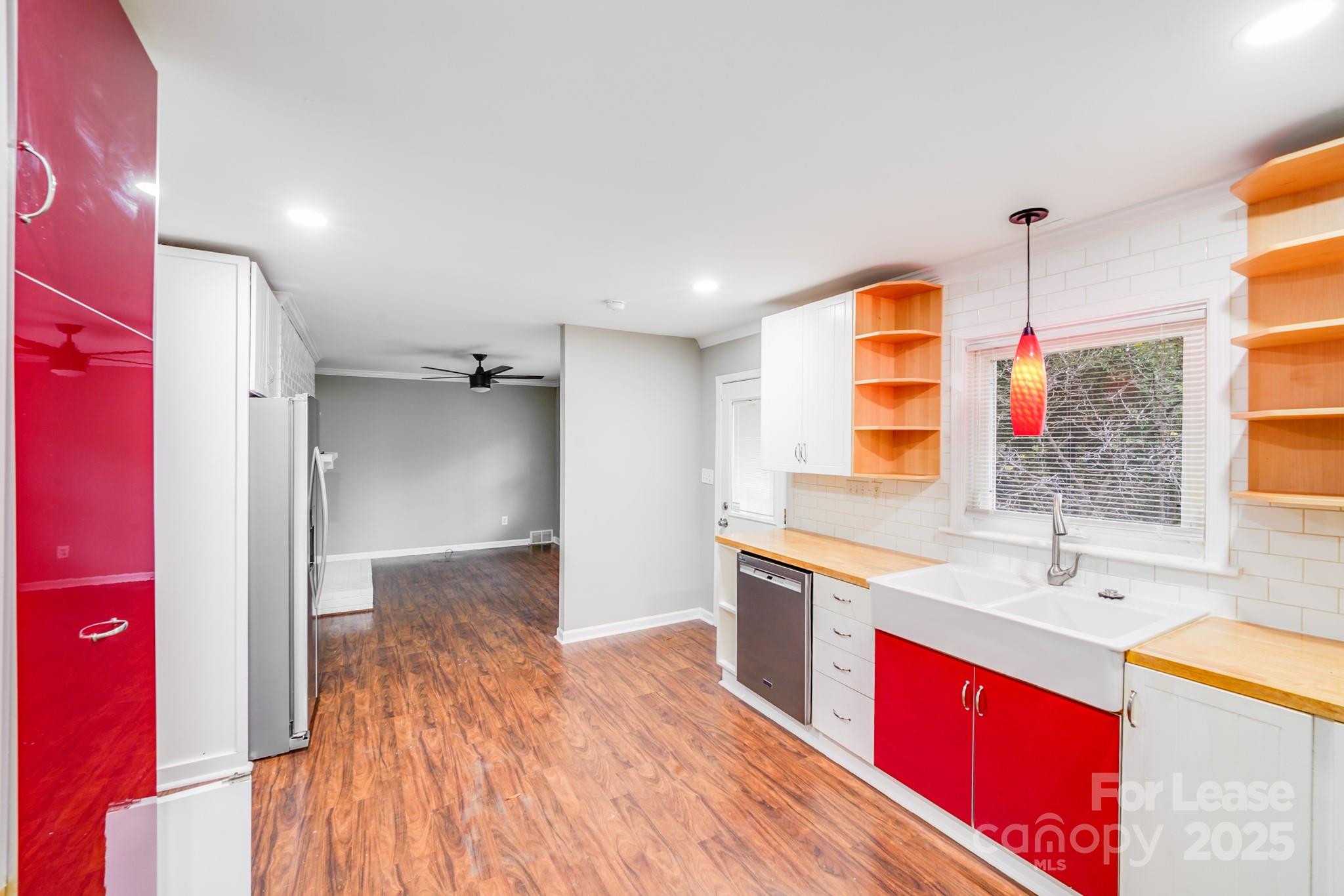 5600 Riviere Drive Property Photo 17