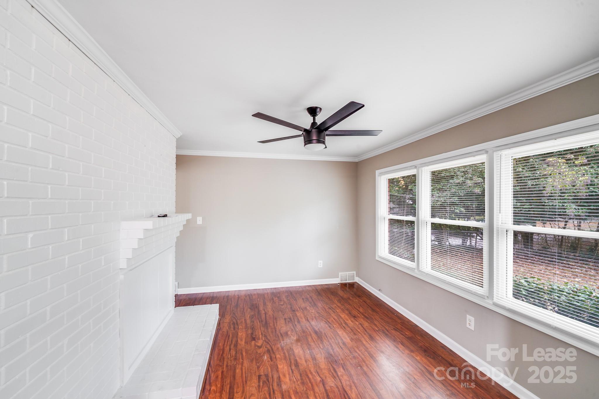 5600 Riviere Drive Property Photo 18