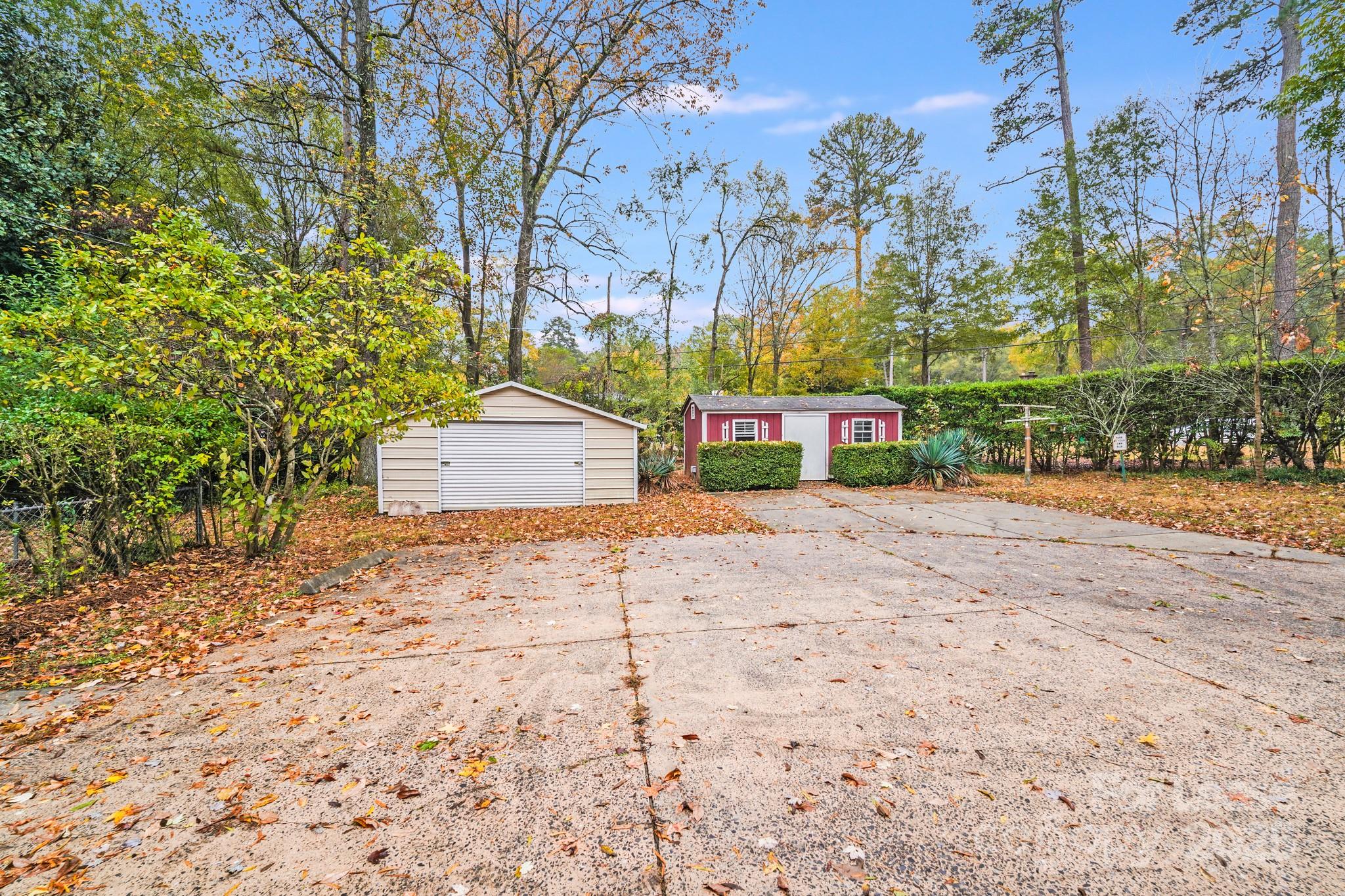 5600 Riviere Drive Property Photo 32