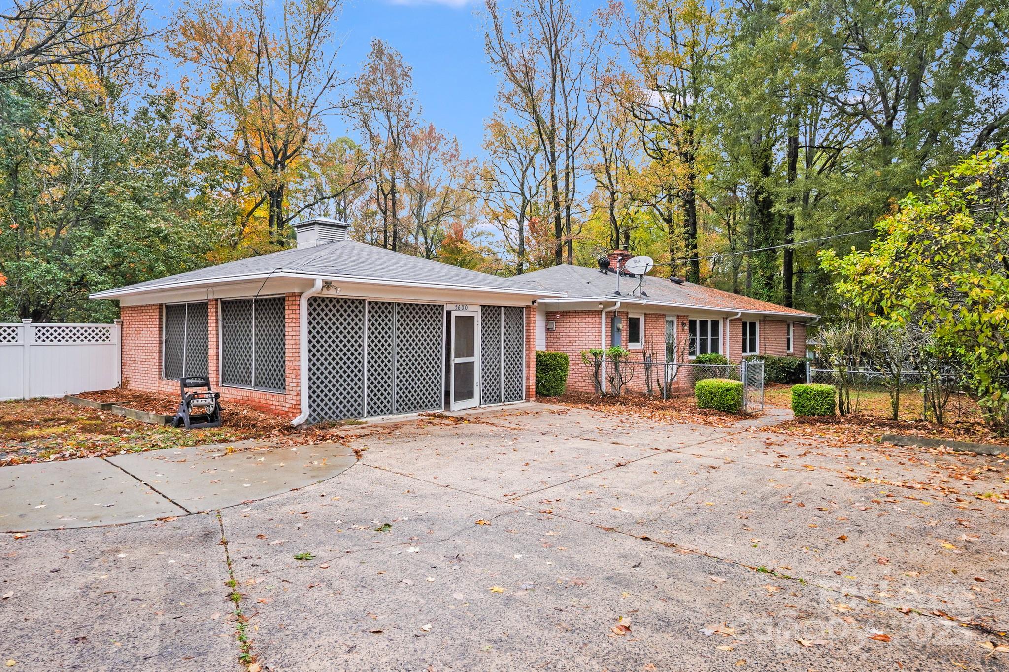 5600 Riviere Drive Property Photo 34