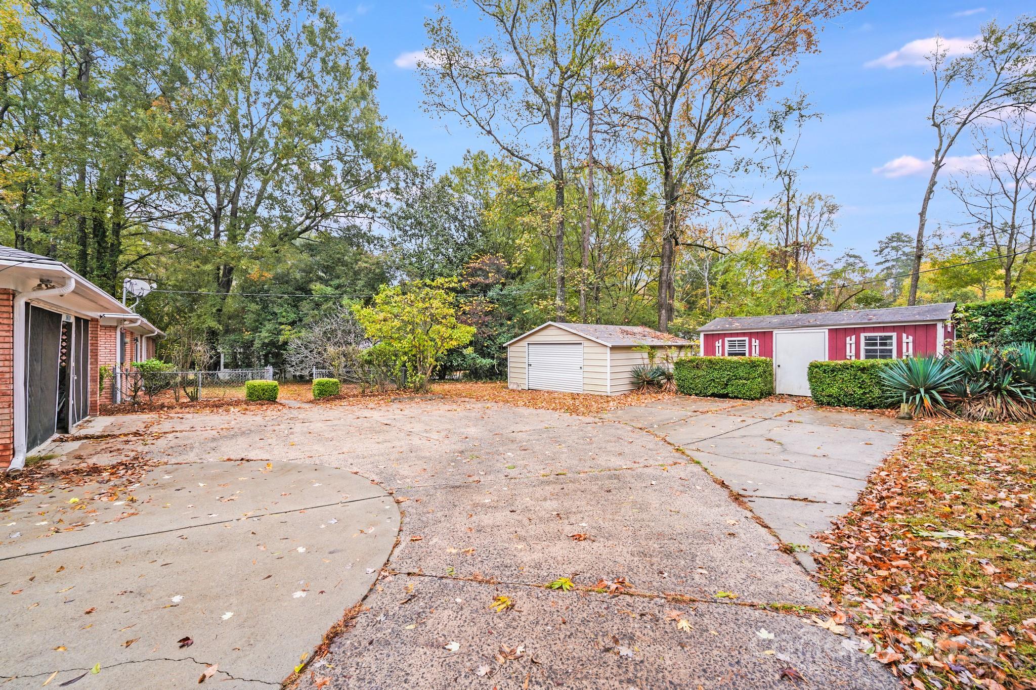 5600 Riviere Drive Property Photo 35