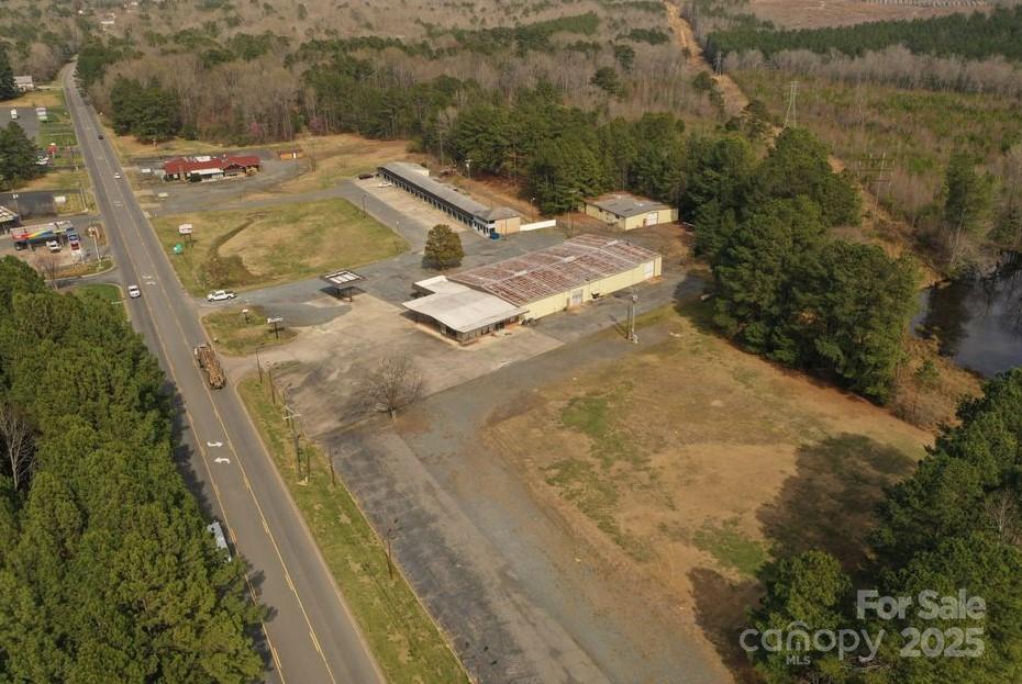 1055 Albemarle Road Property Photo 3