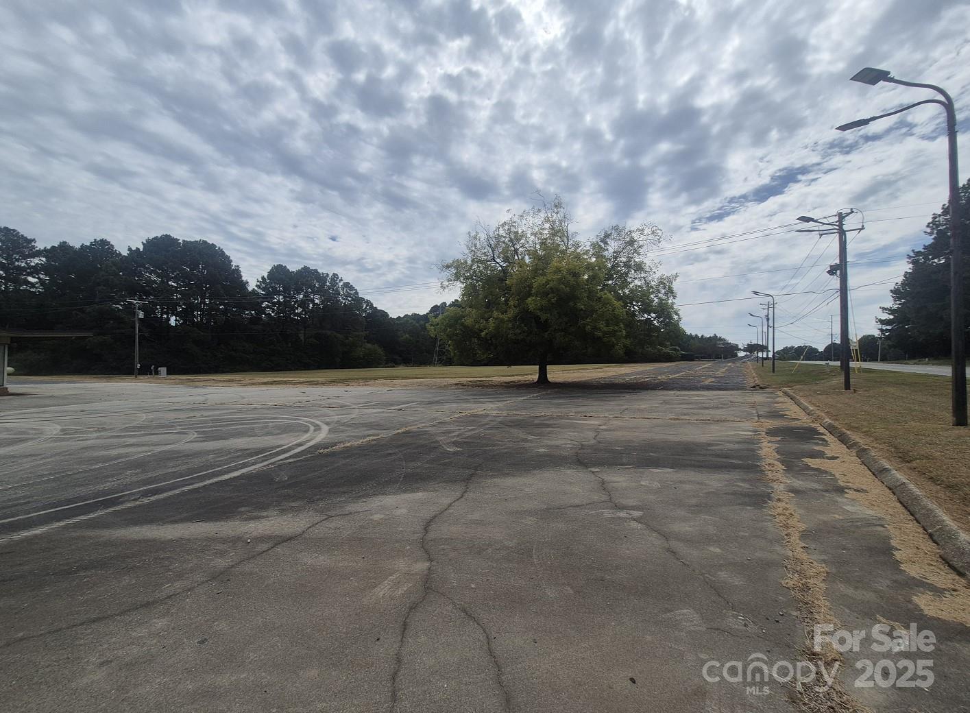 1055 Albemarle Road Property Photo 8