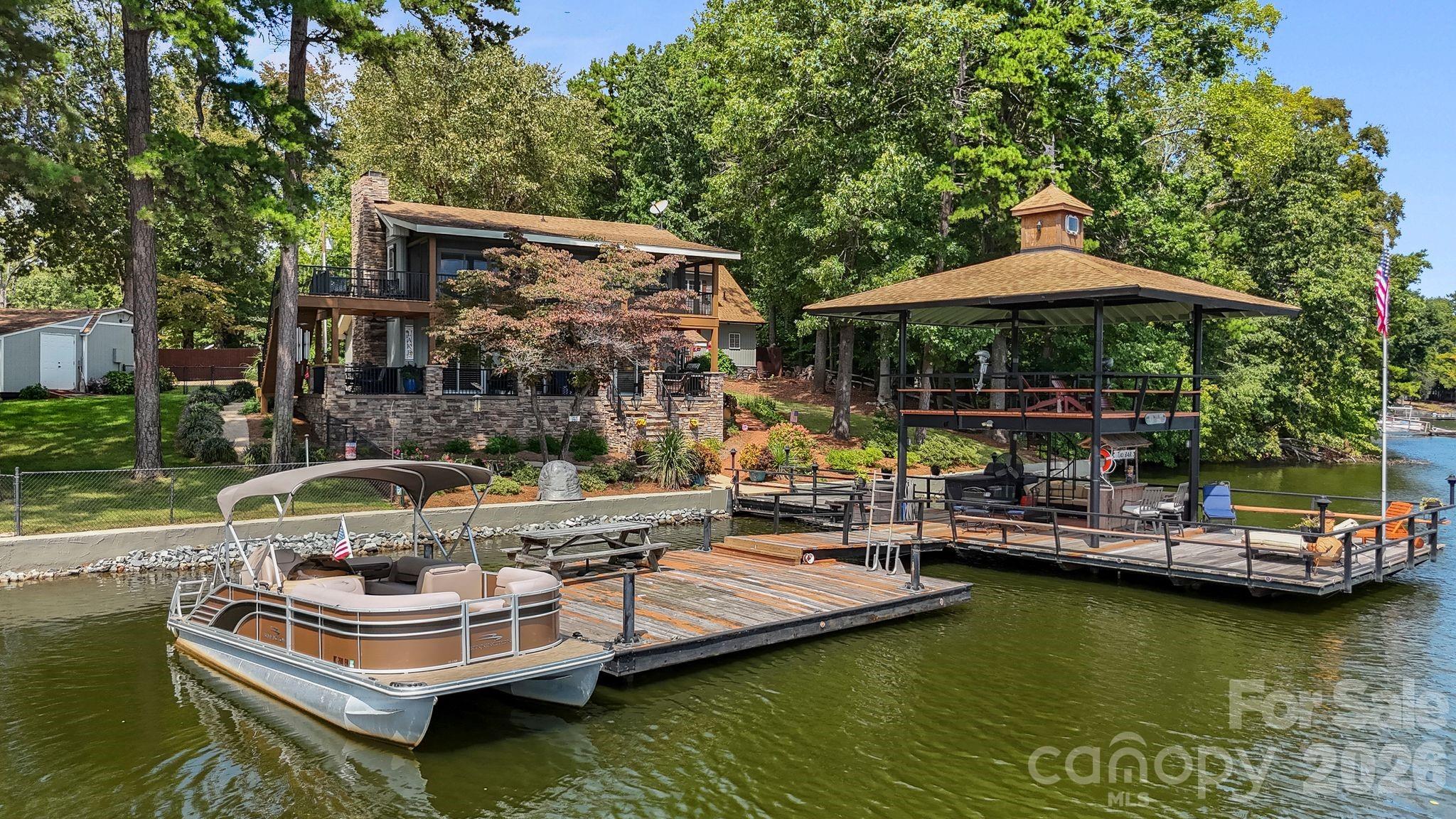 360 Tamarac Shores Drive Property Photo 13