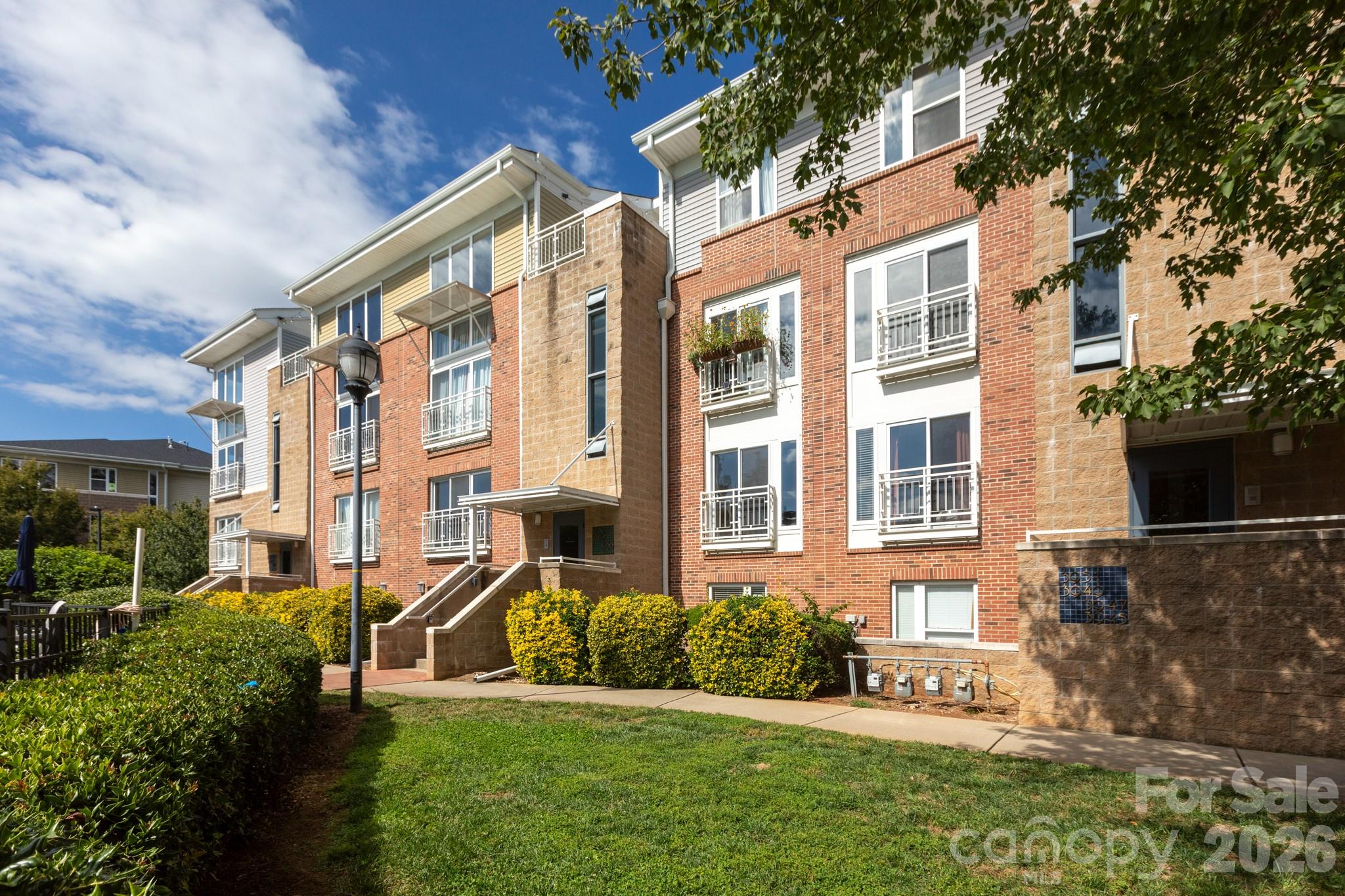 3959 Picasso Court Property Photo 1