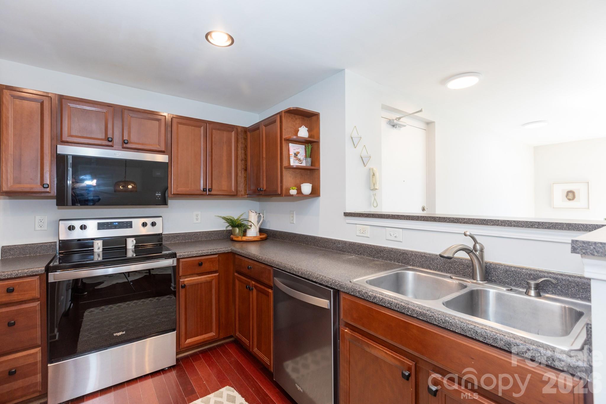 3959 Picasso Court Property Photo 8
