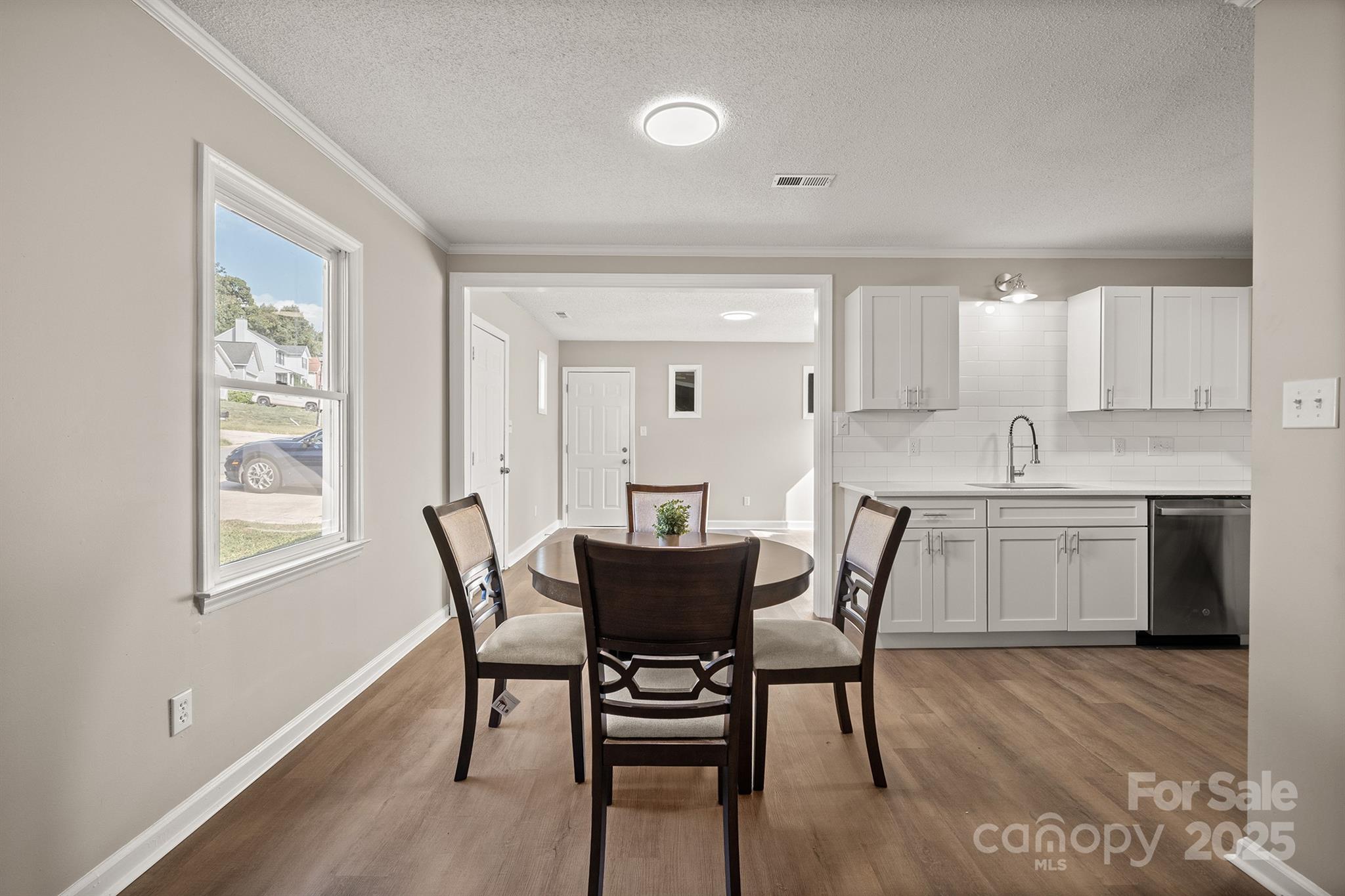 8122 Cadmium Court Property Photo 9