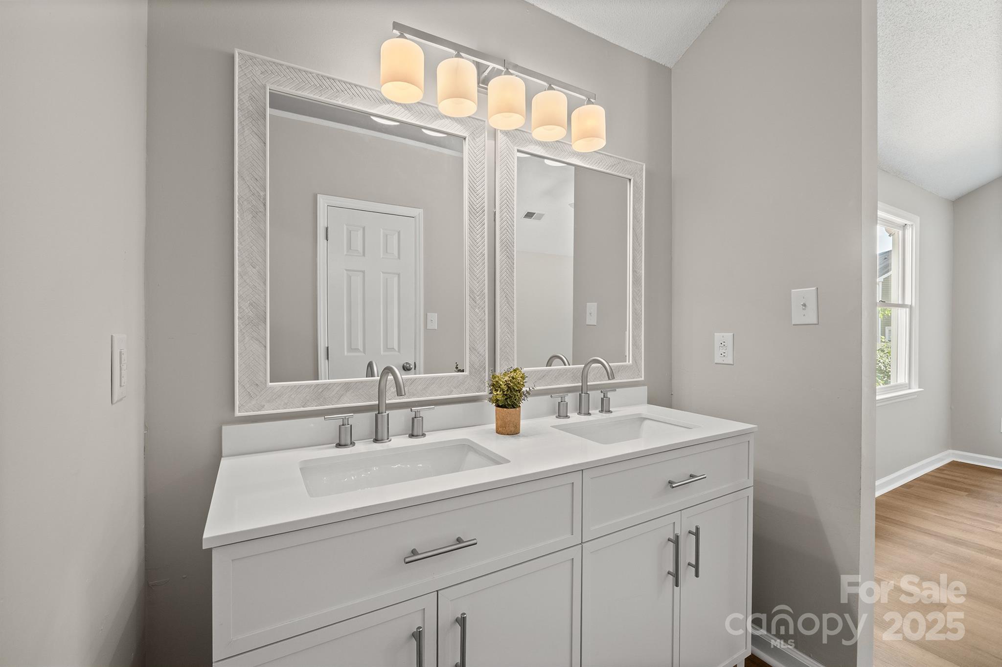 8122 Cadmium Court Property Photo 22