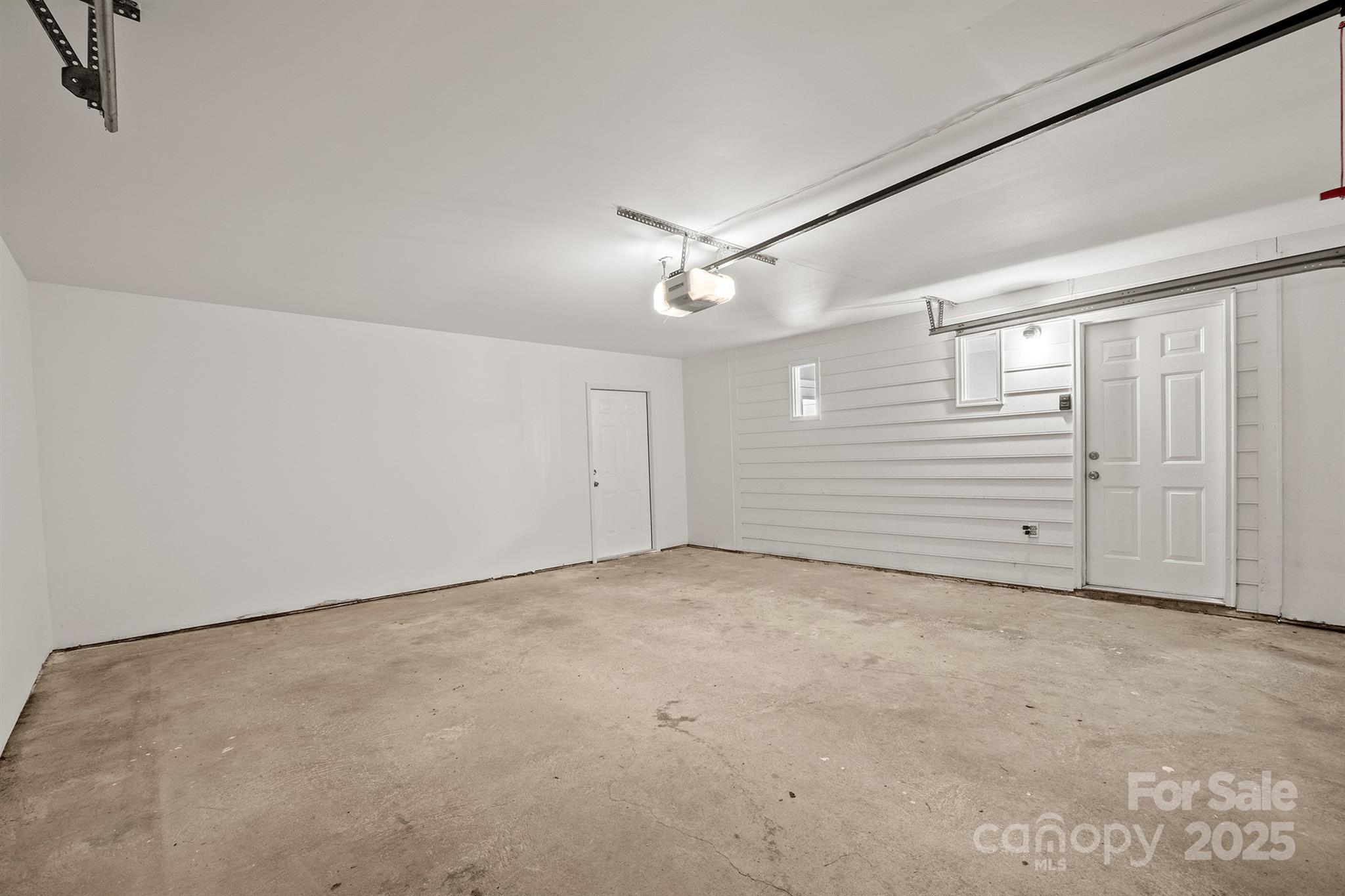 8122 Cadmium Court Property Photo 29