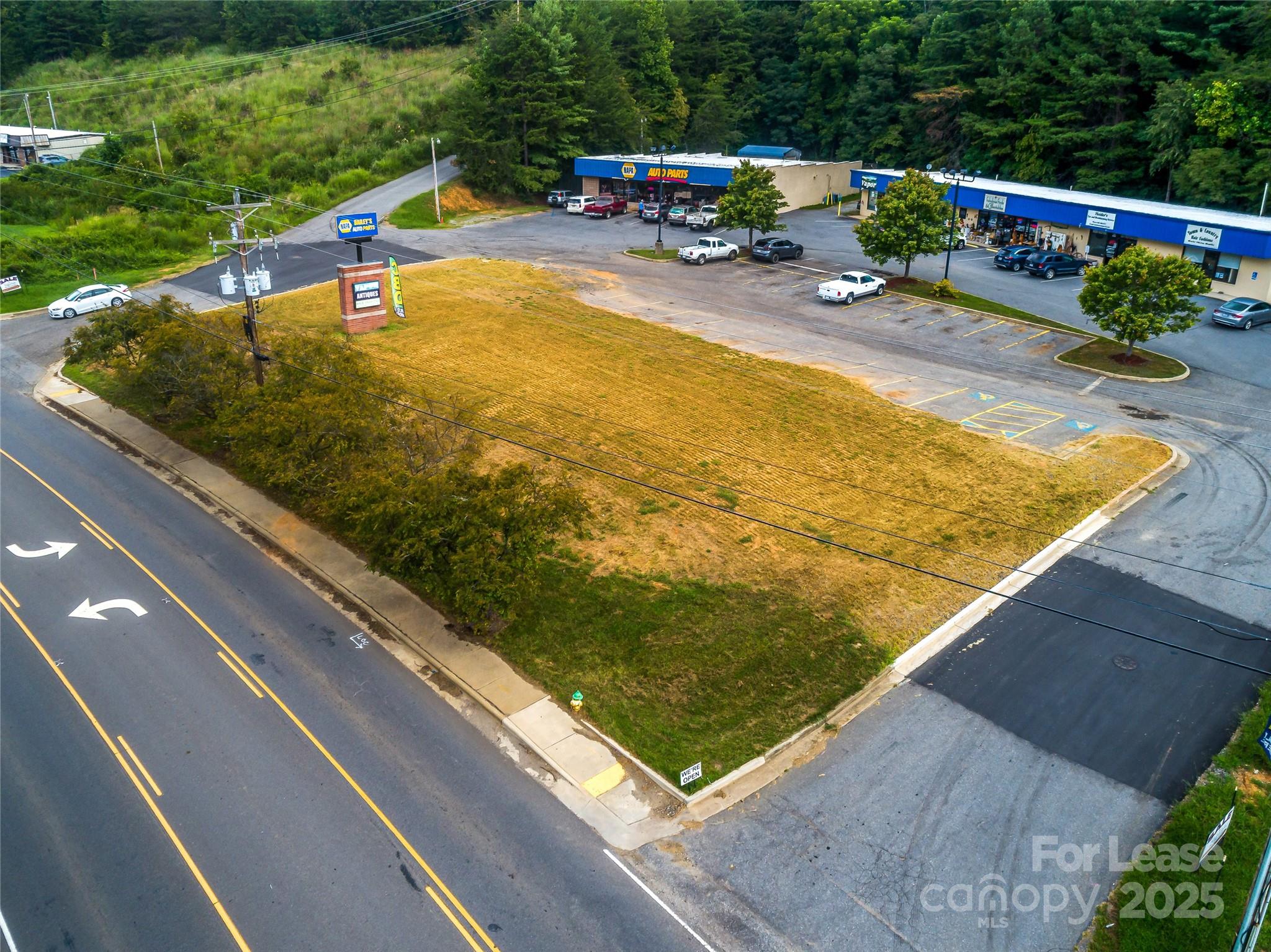695 Carl Eller Road Property Photo 9