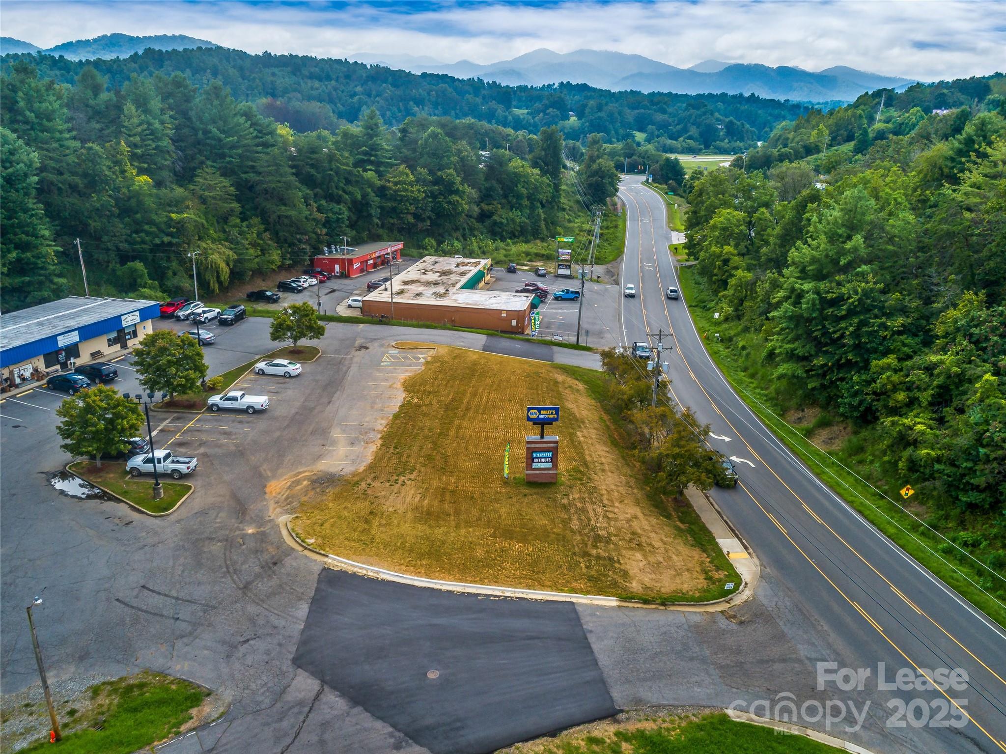 695 Carl Eller Road Property Photo 11