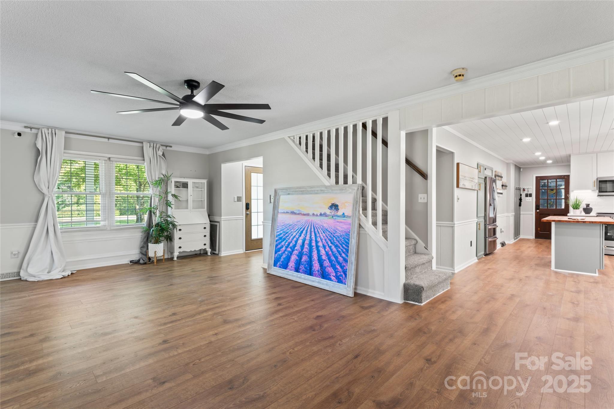 360 Palomino Drive Property Photo 9