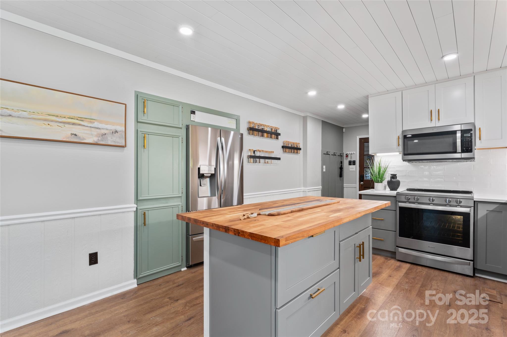 360 Palomino Drive Property Photo 13