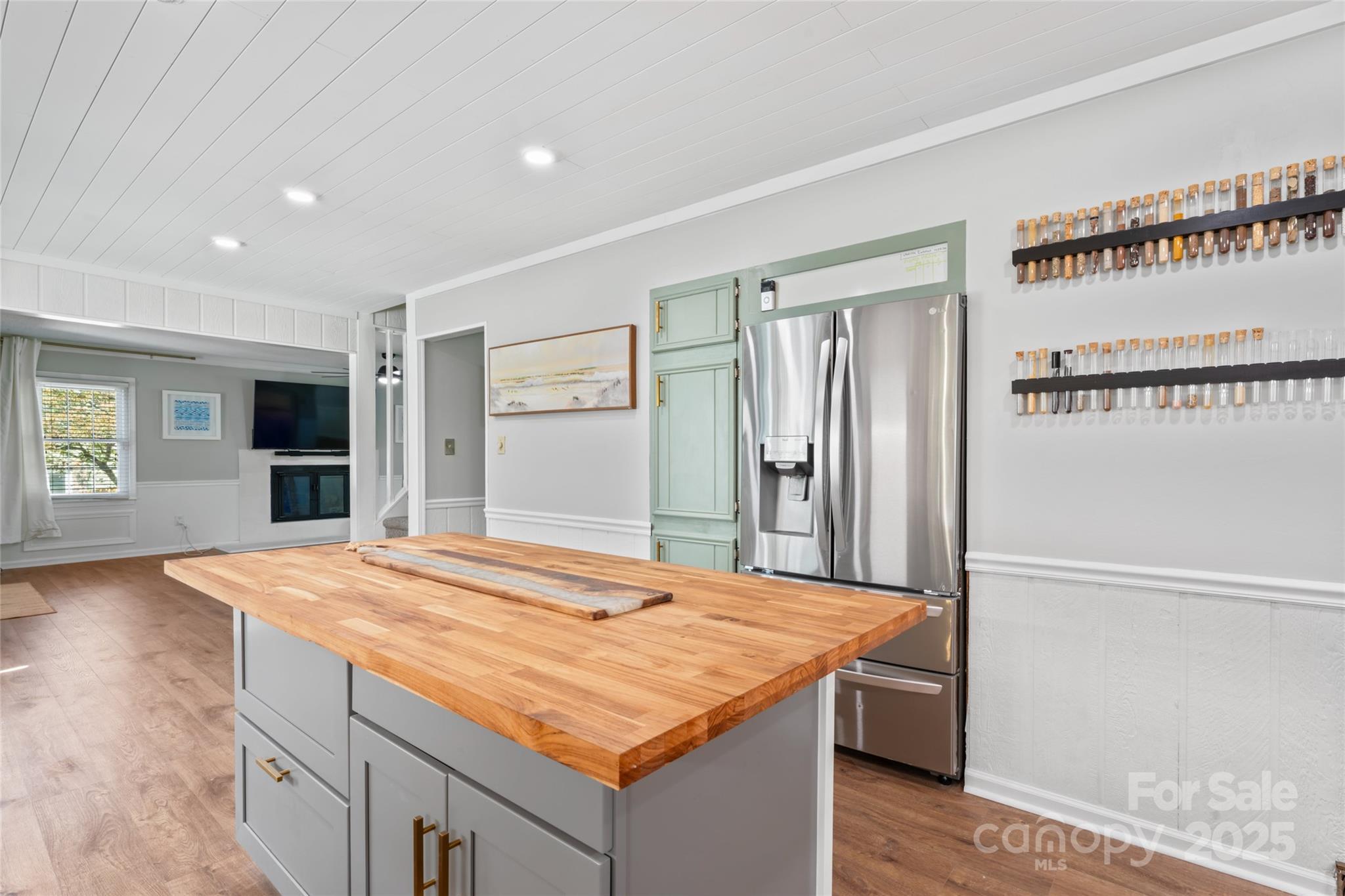 360 Palomino Drive Property Photo 15