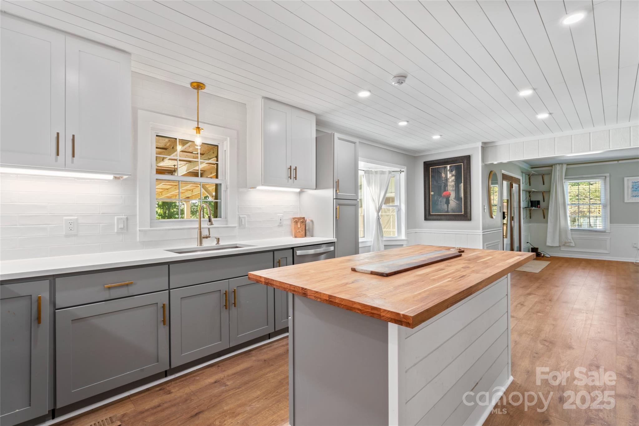 360 Palomino Drive Property Photo 16