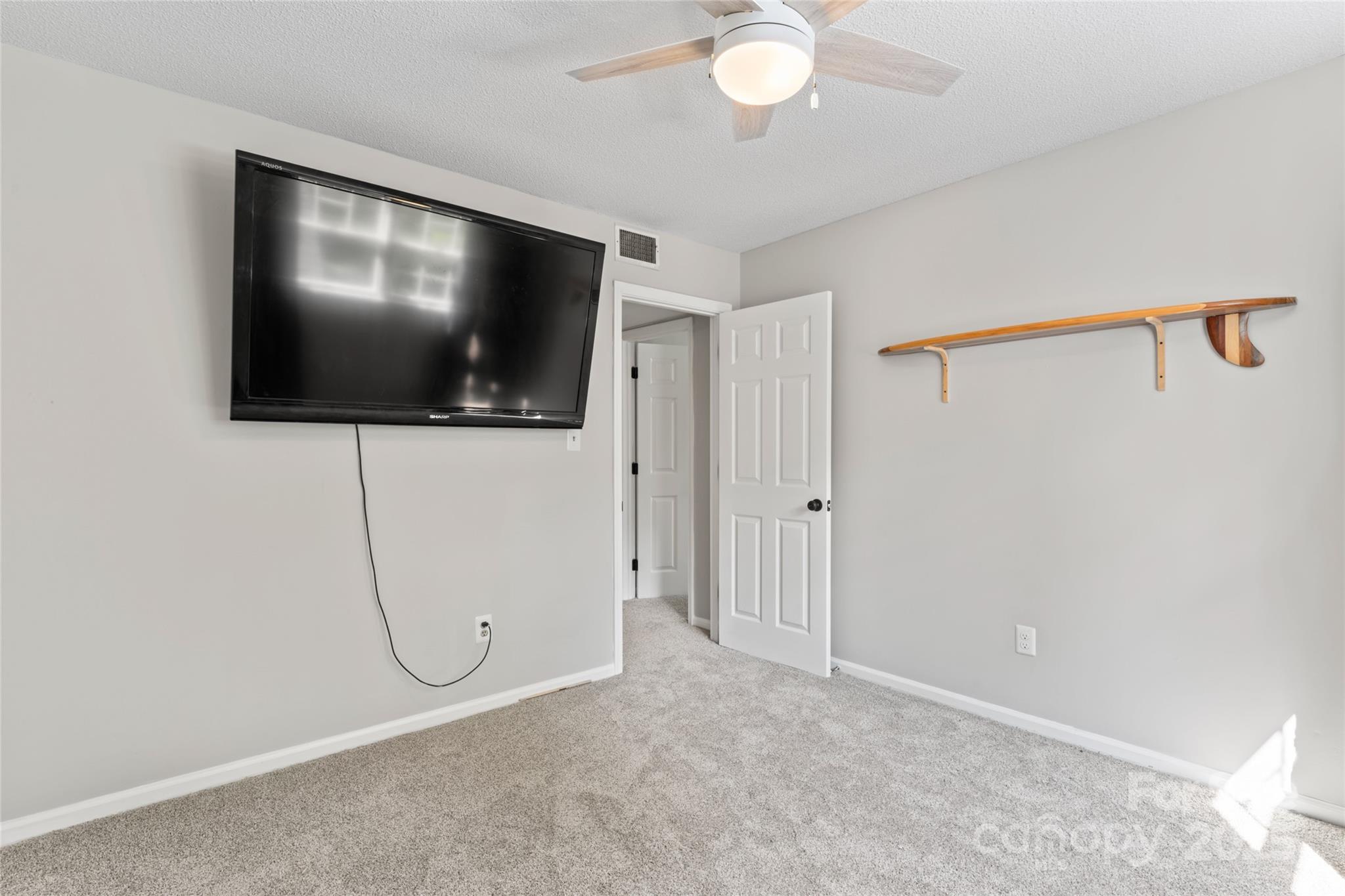 360 Palomino Drive Property Photo 32