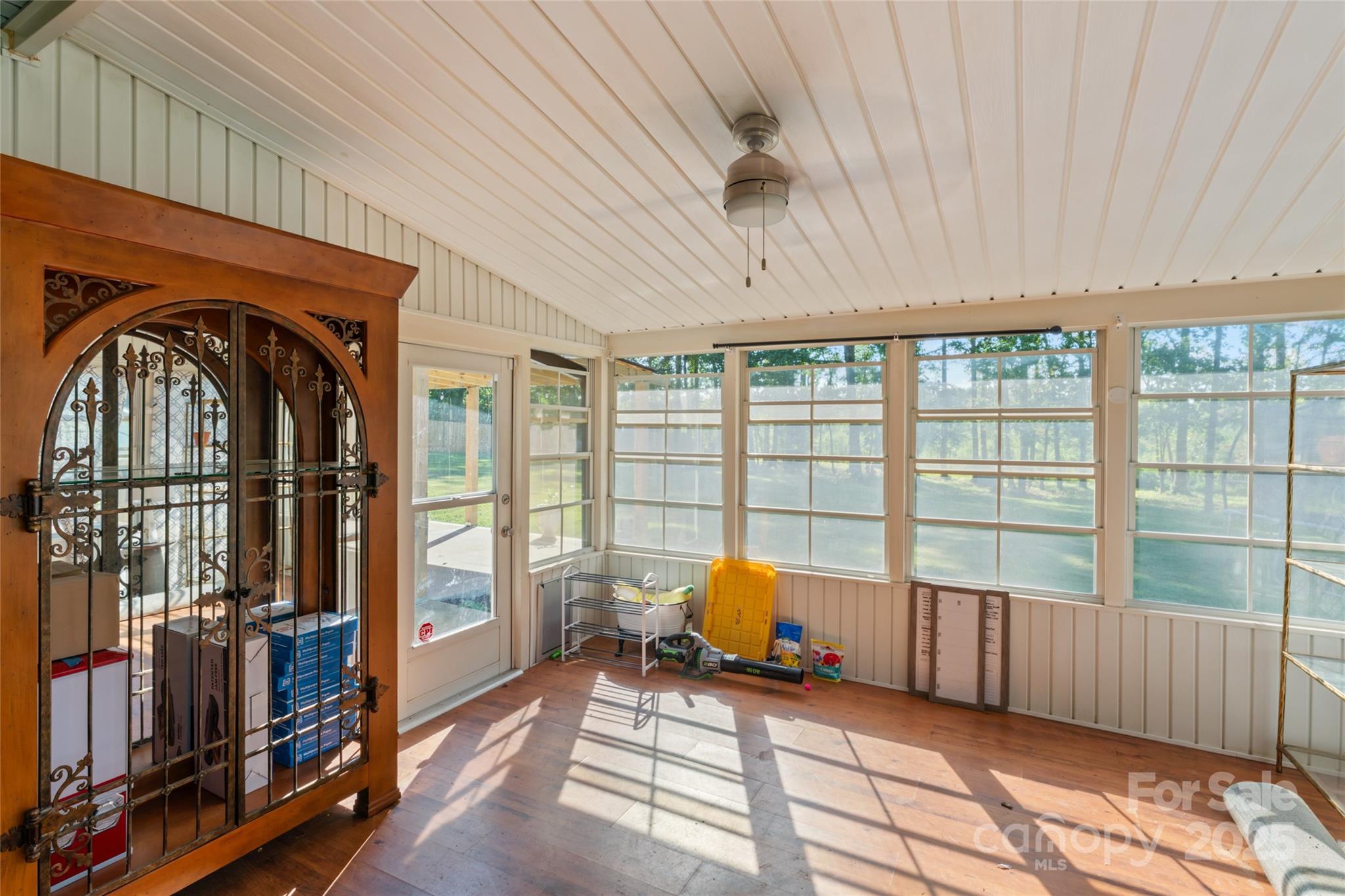 360 Palomino Drive Property Photo 34