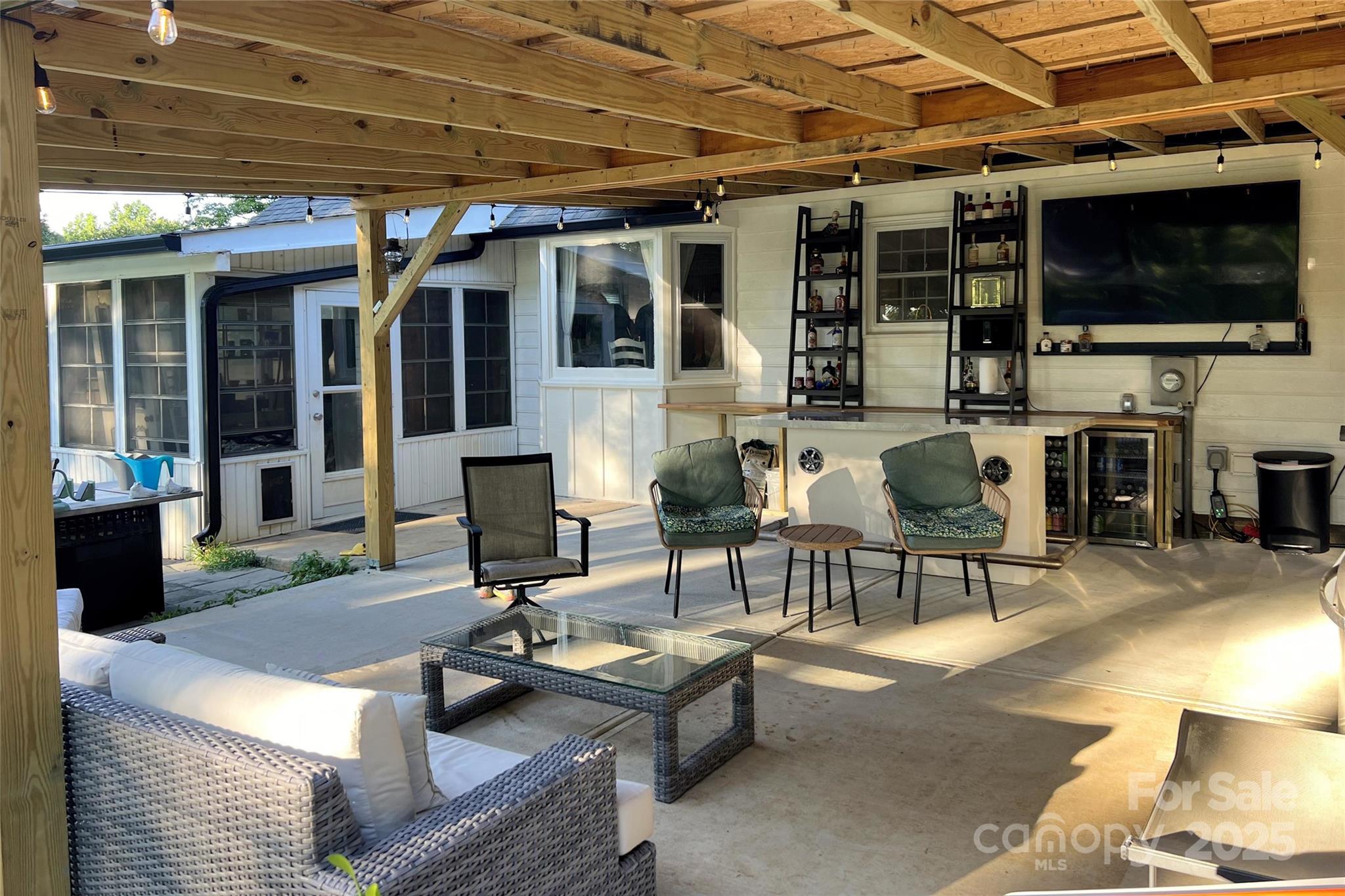 360 Palomino Drive Property Photo 37