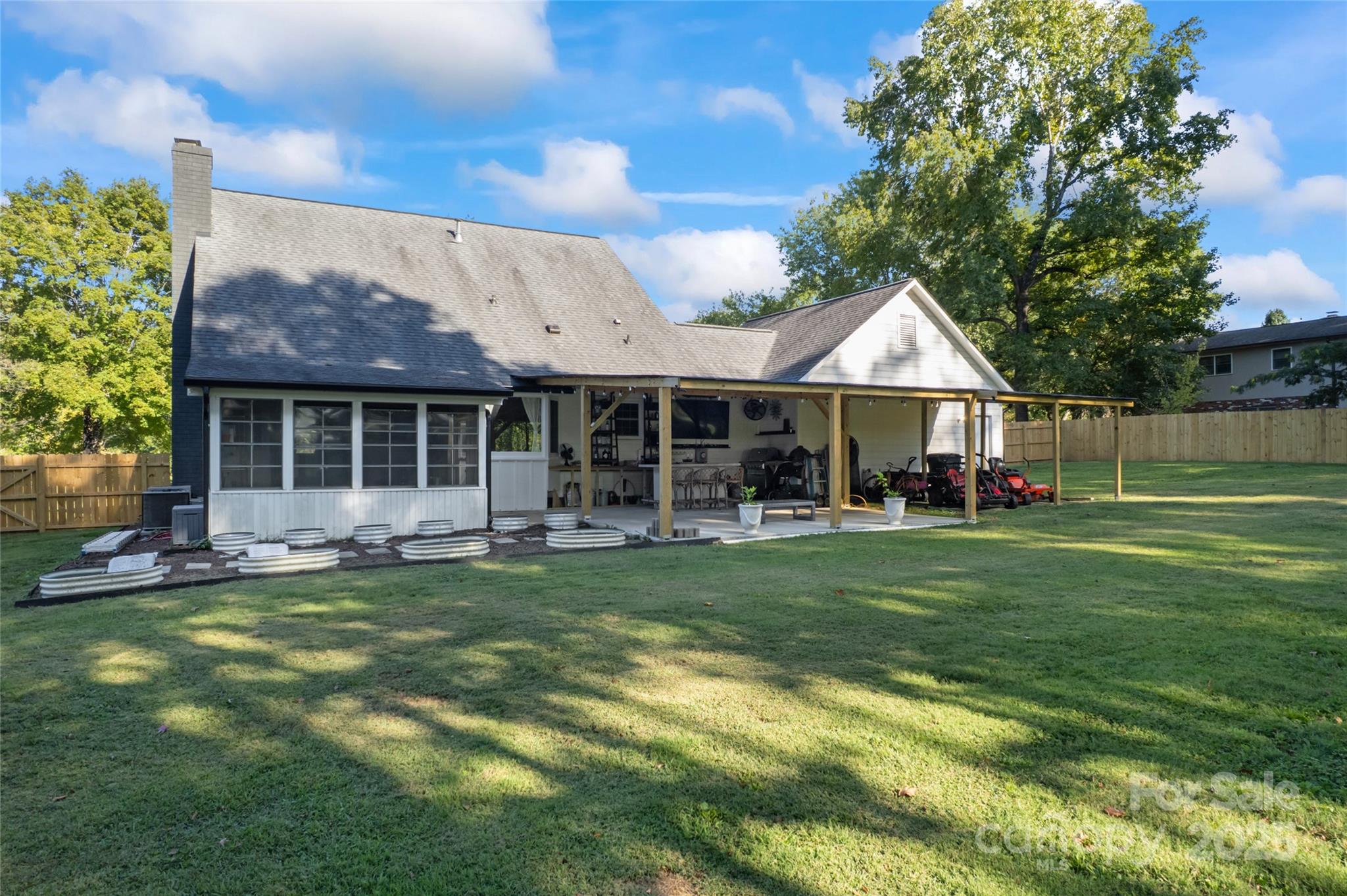 360 Palomino Drive Property Photo 39