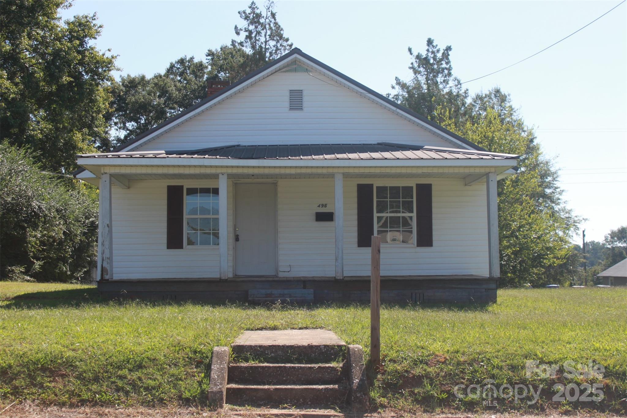 496 Spindale Street Property Photo 2