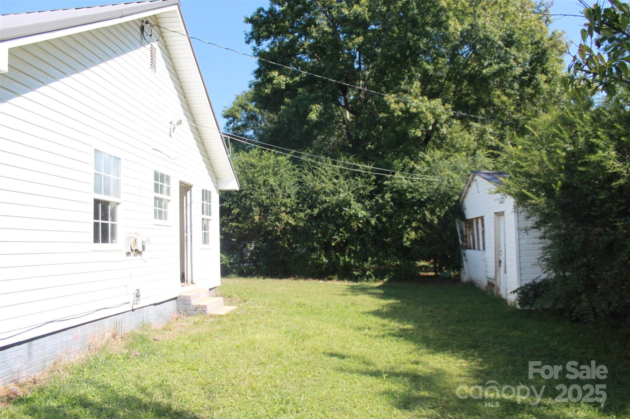 496 Spindale Street Property Photo 6