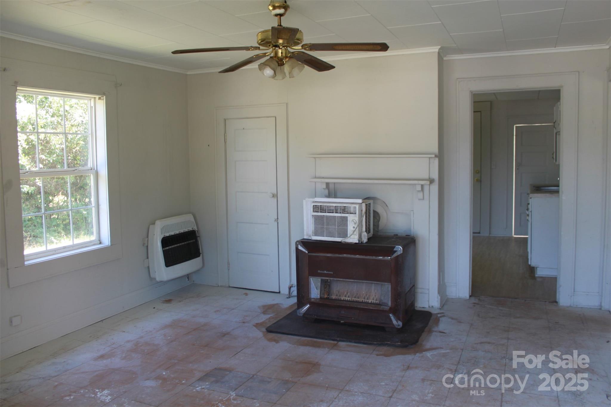 496 Spindale Street Property Photo 9