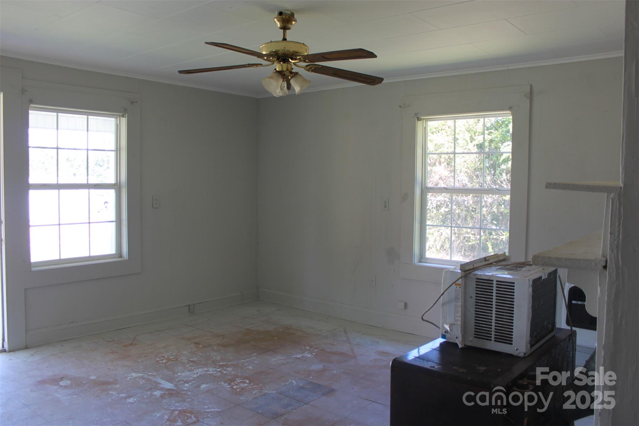 496 Spindale Street Property Photo 10