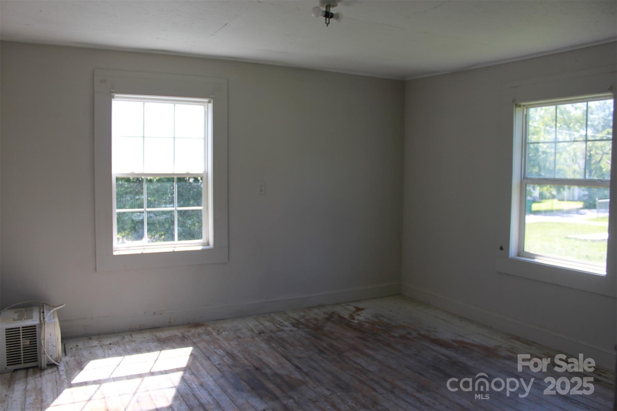 496 Spindale Street Property Photo 23