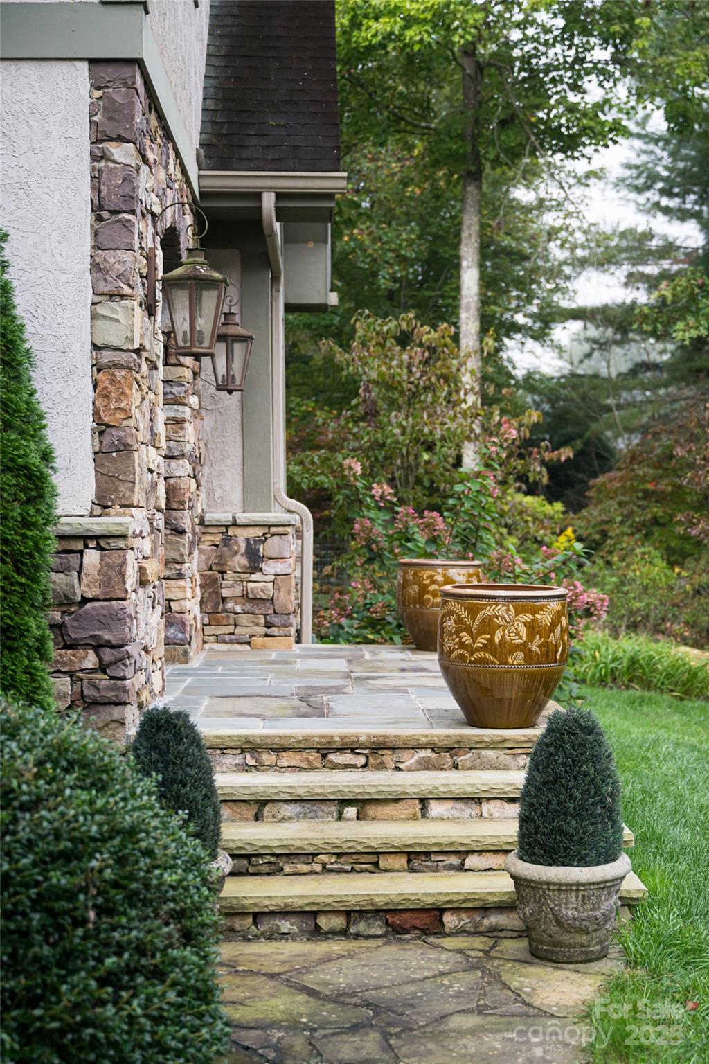 53 Cedar Hill Drive Property Photo 5