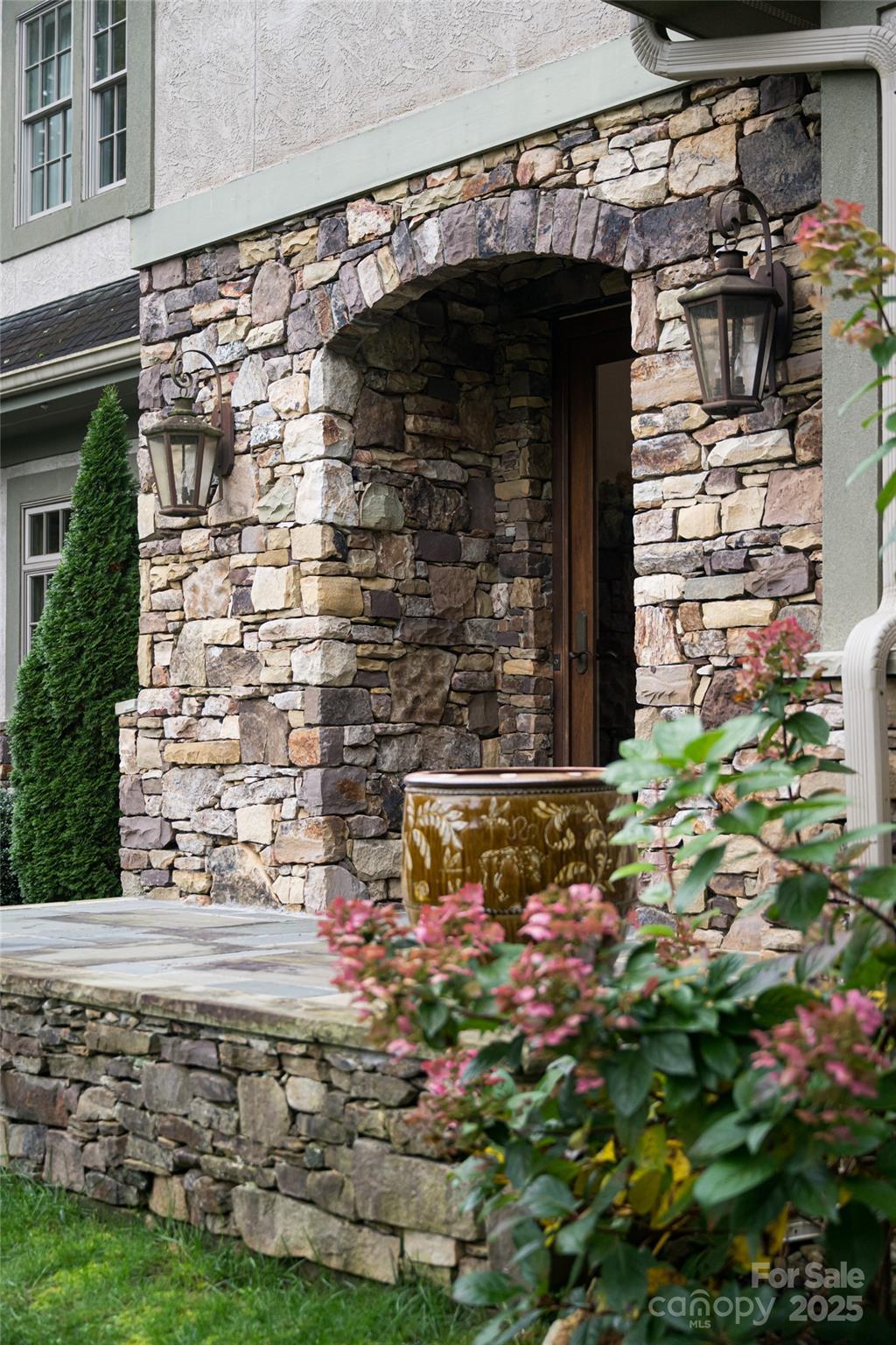 53 Cedar Hill Drive Property Photo 6