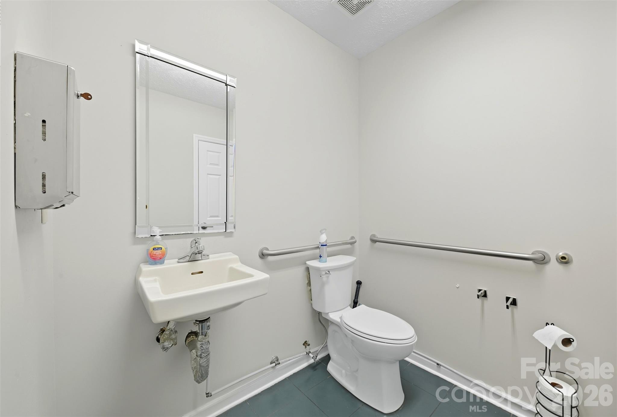508 Canterbury Road Property Photo 44