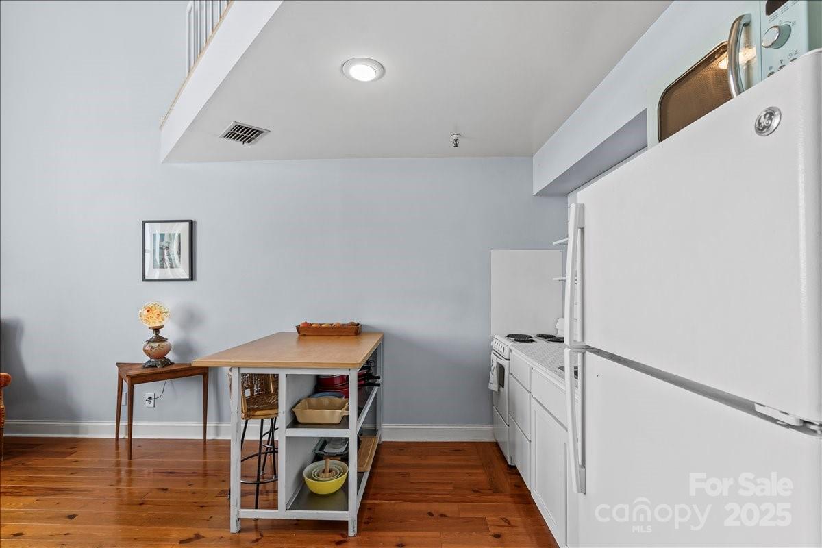 201 S Washington Street #406 Property Photo 7