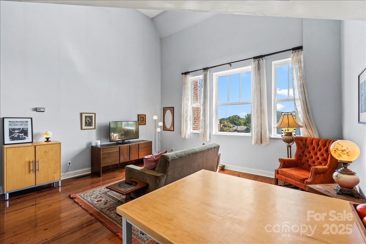 201 S Washington Street #406 Property Photo 12