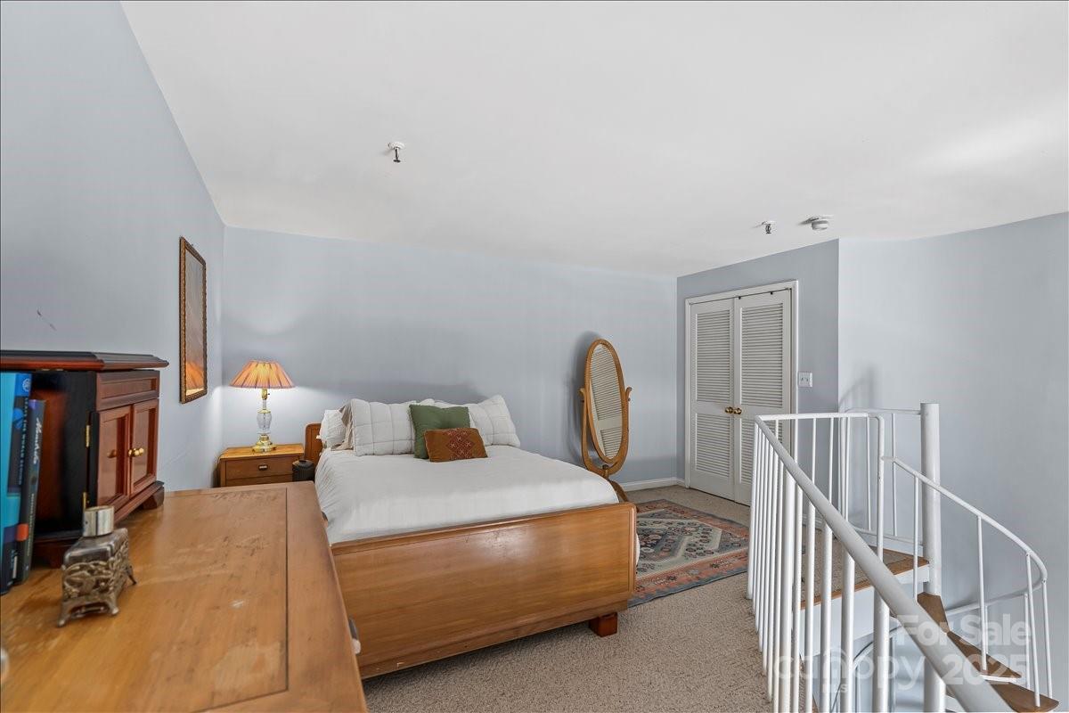 201 S Washington Street #406 Property Photo 16