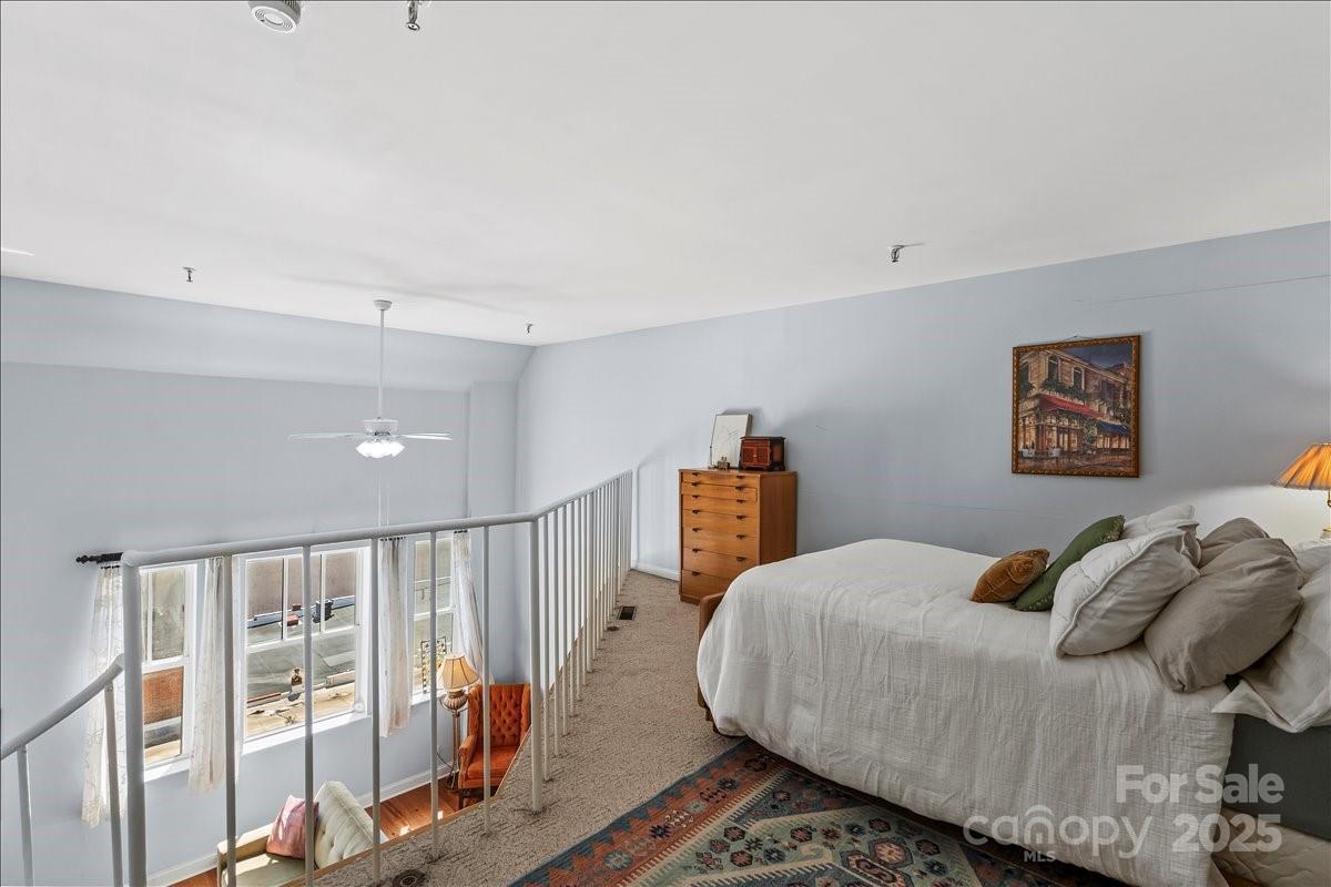 201 S Washington Street #406 Property Photo 17