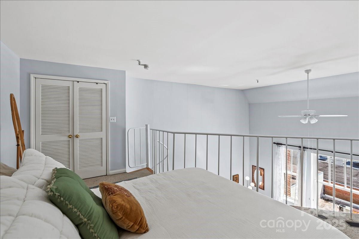 201 S Washington Street #406 Property Photo 18