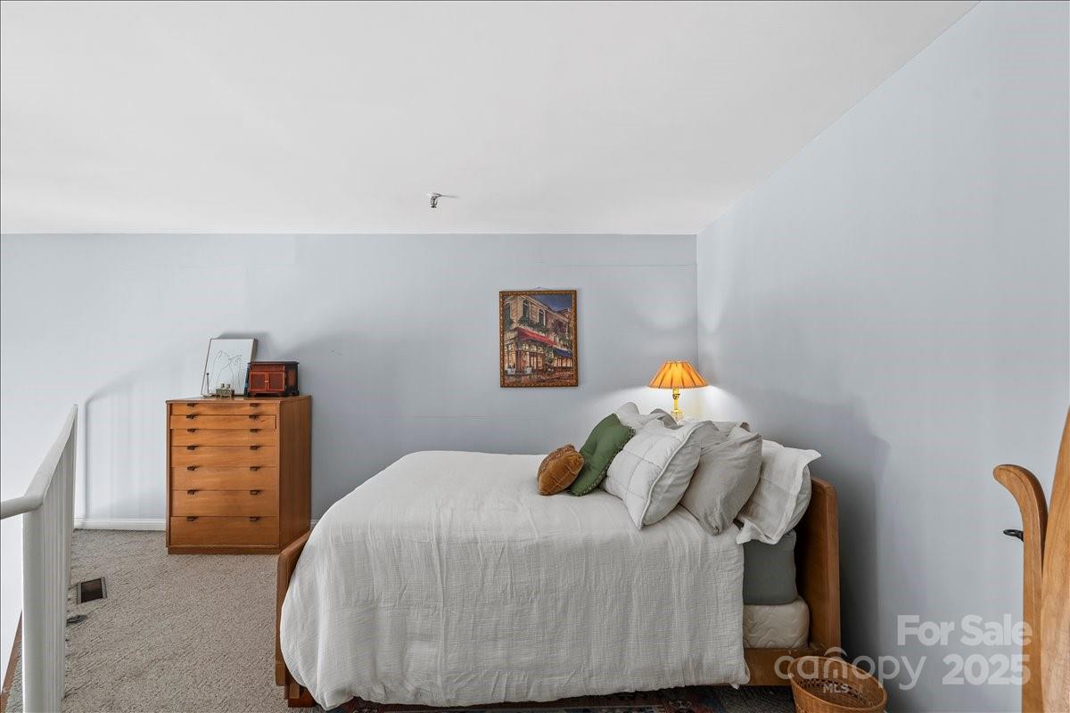 201 S Washington Street #406 Property Photo 20