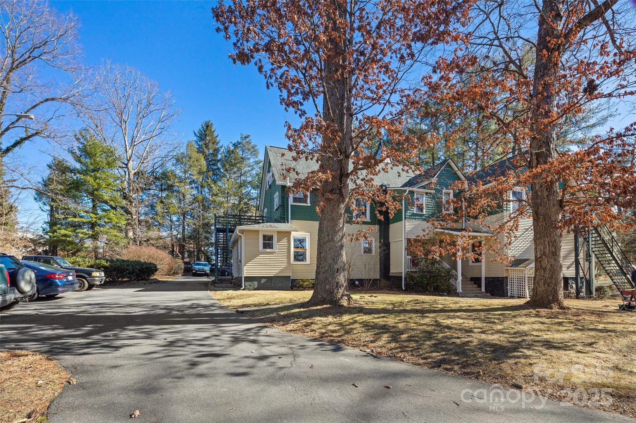 15 Grindstaff Drive Property Photo 2