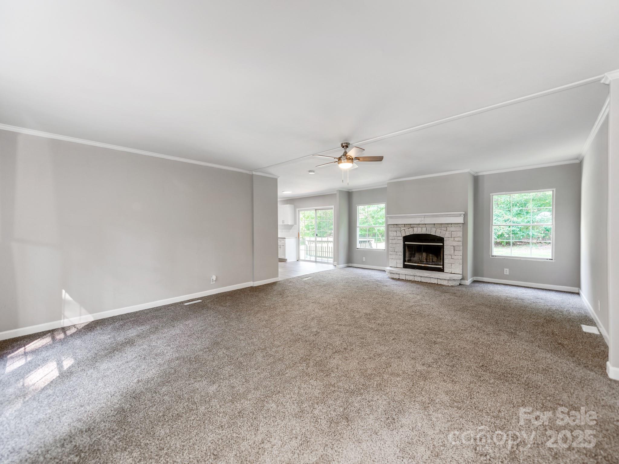 1219 Foxlaire Drive Property Photo 4