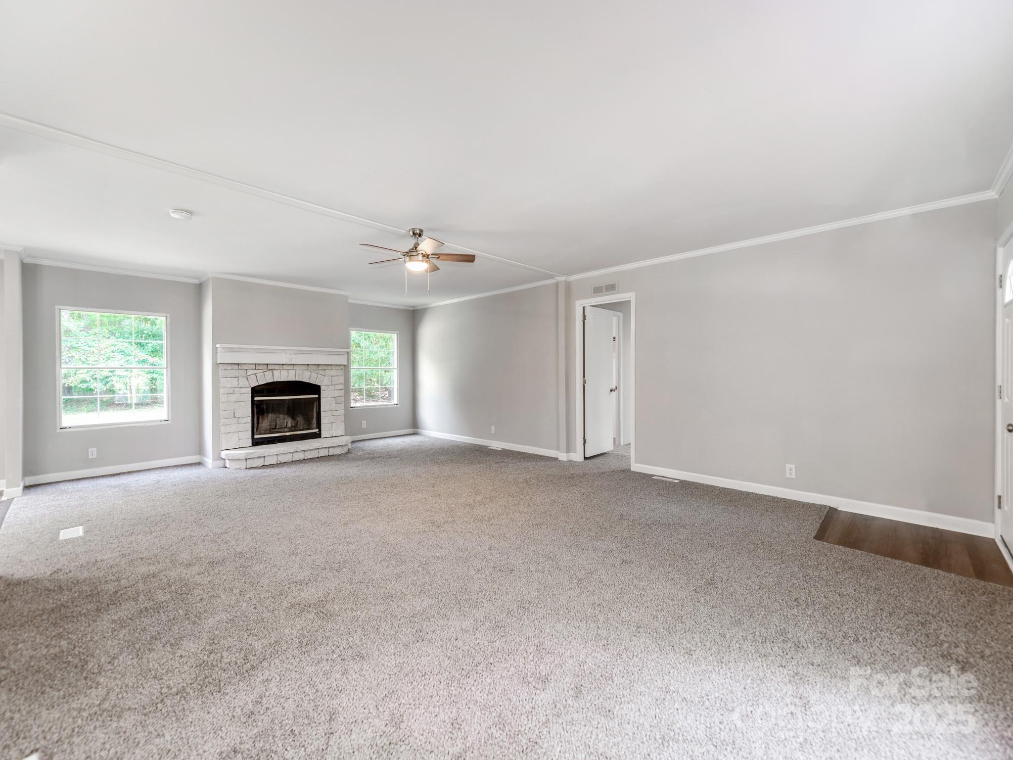 1219 Foxlaire Drive Property Photo 6