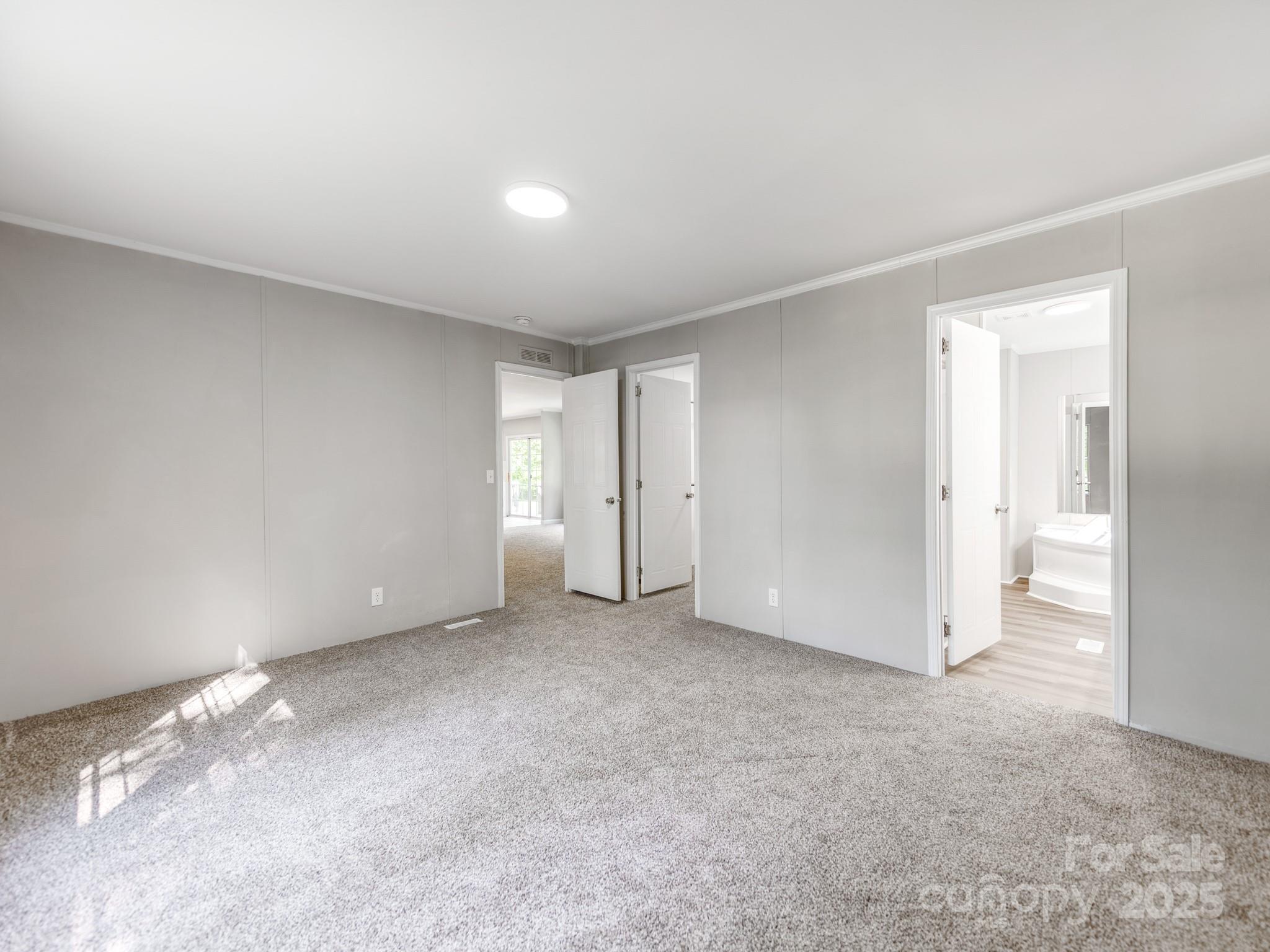 1219 Foxlaire Drive Property Photo 11