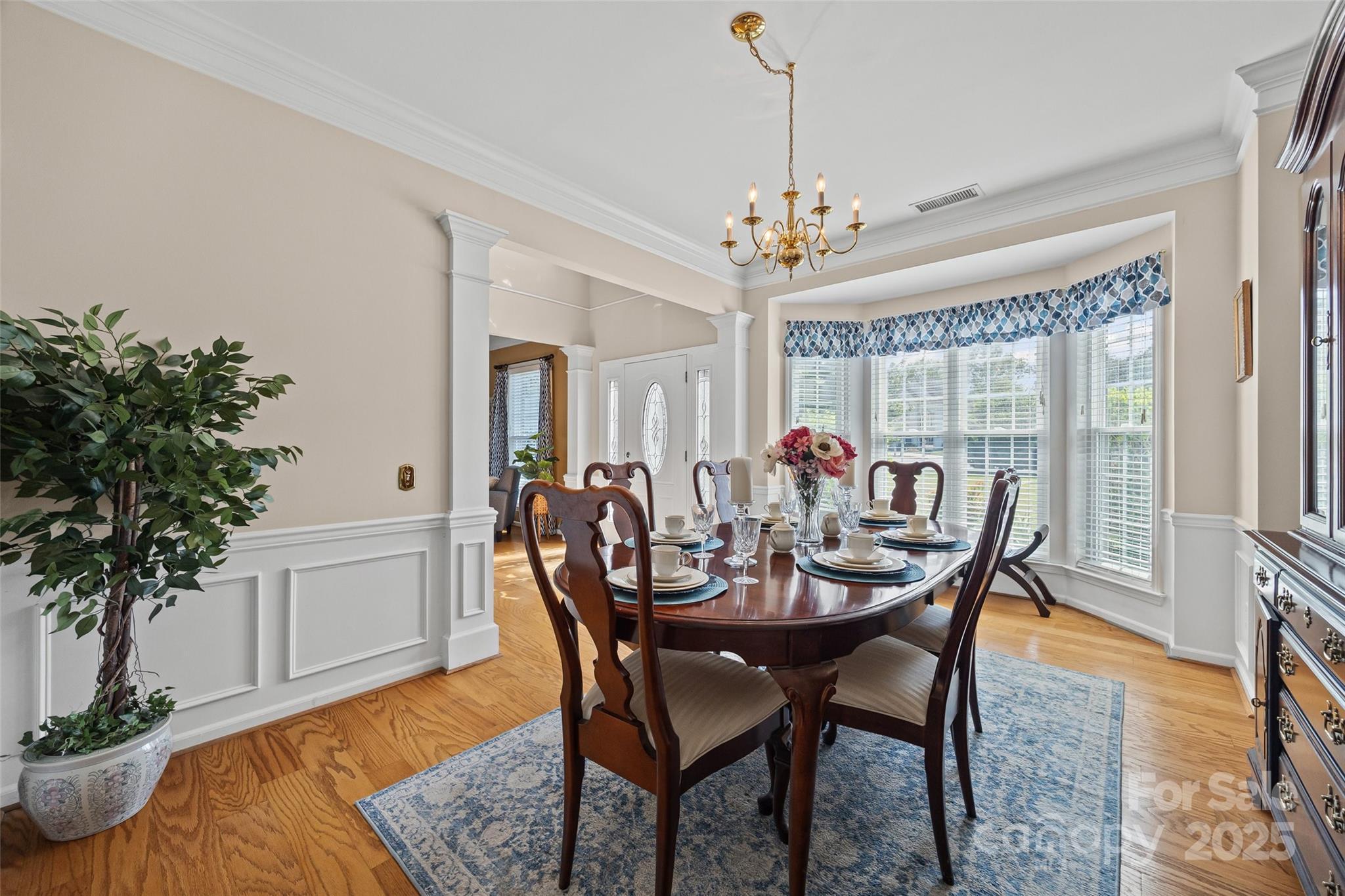 5899 Crimson Oak Court Property Photo 6