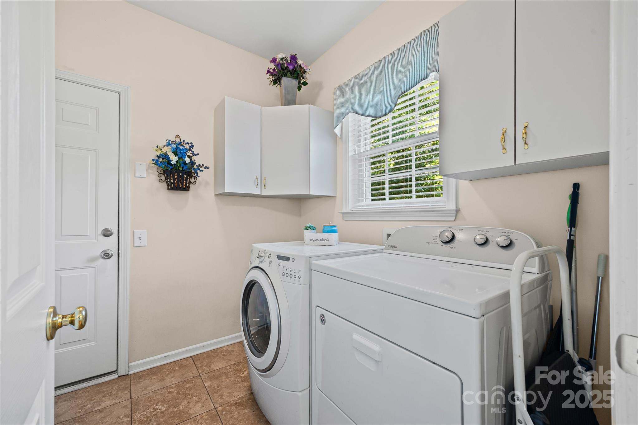 5899 Crimson Oak Court Property Photo 17