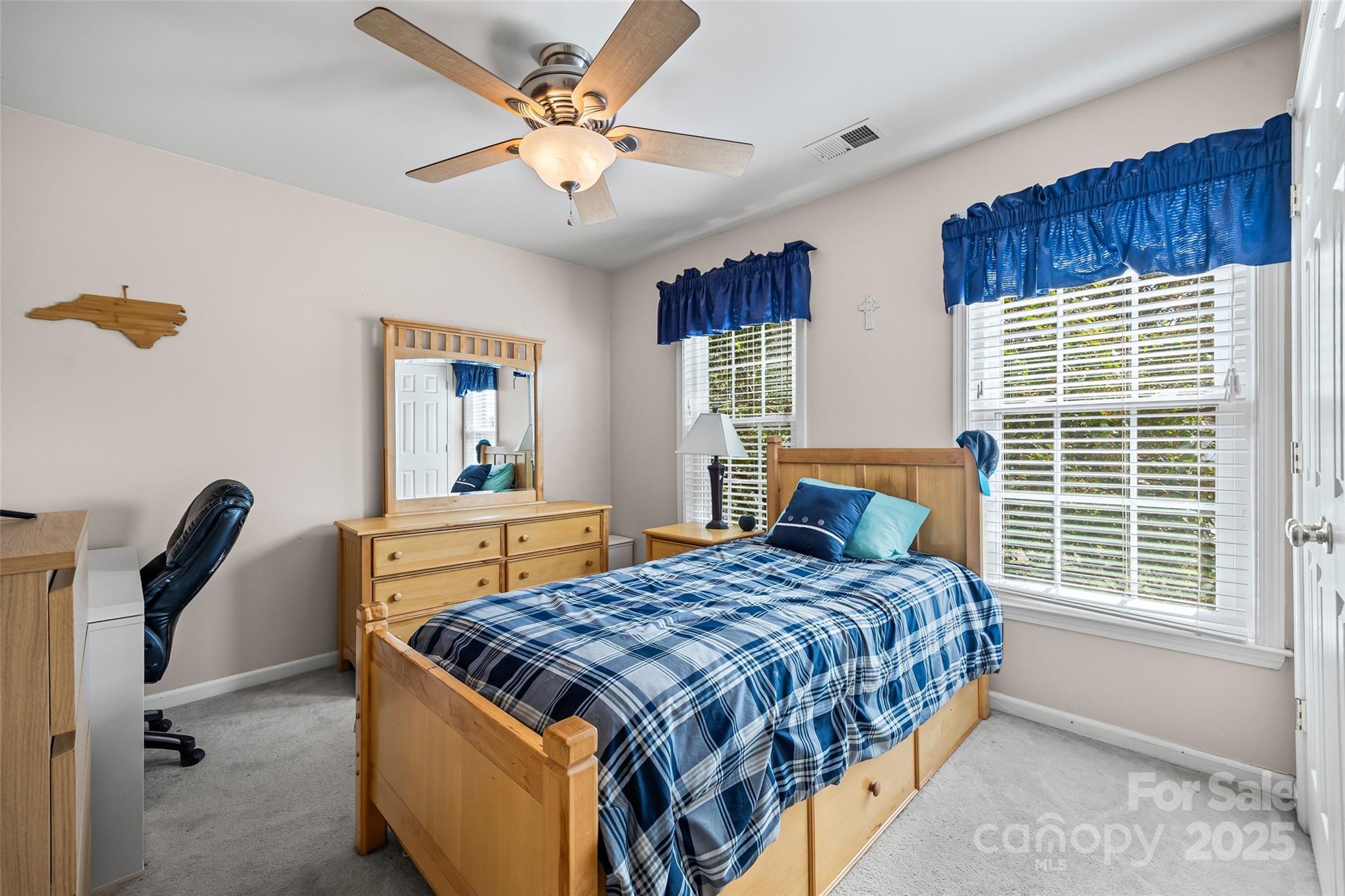 5899 Crimson Oak Court Property Photo 23