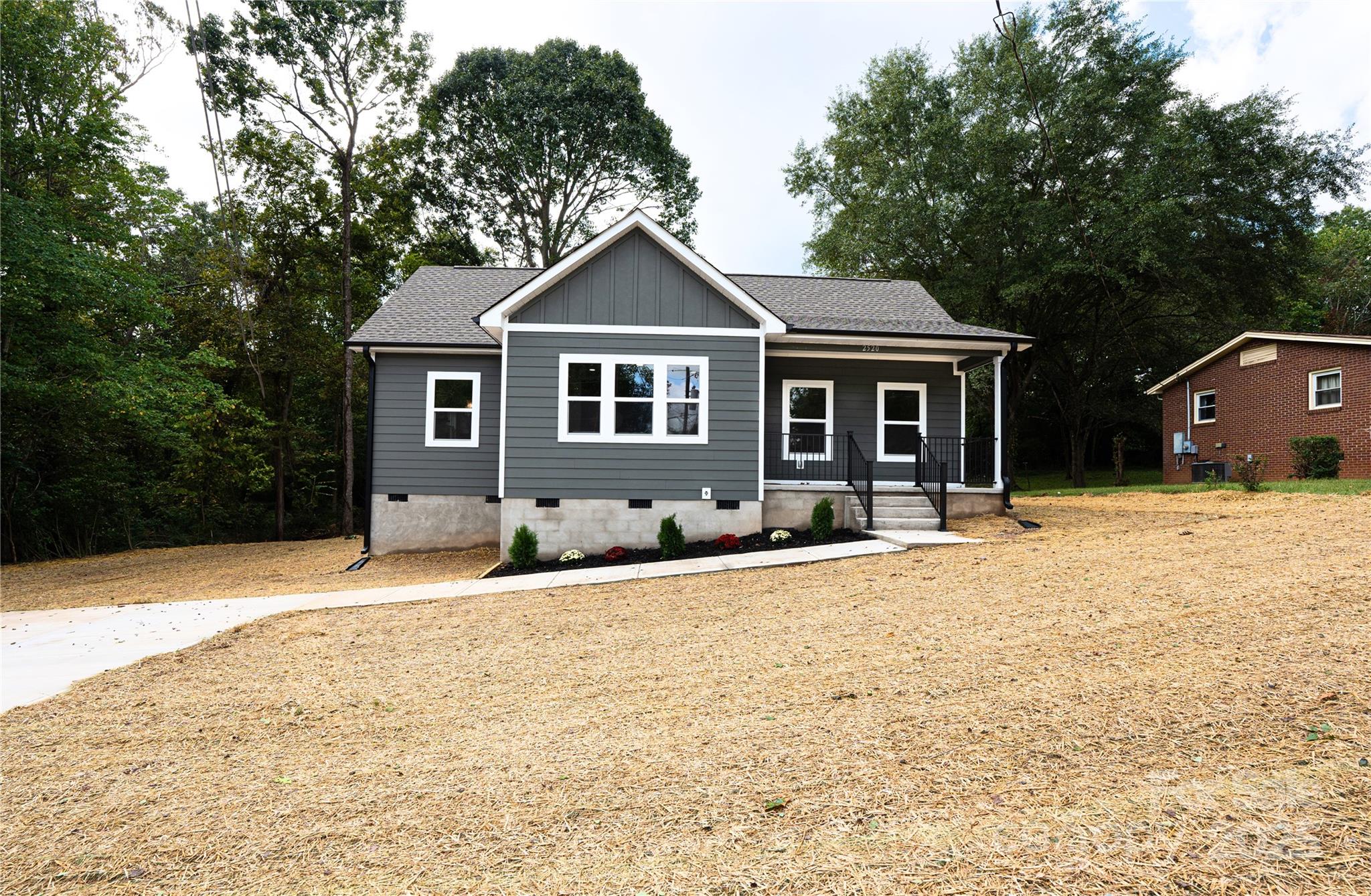 2520 Wildwood Drive Property Photo 1